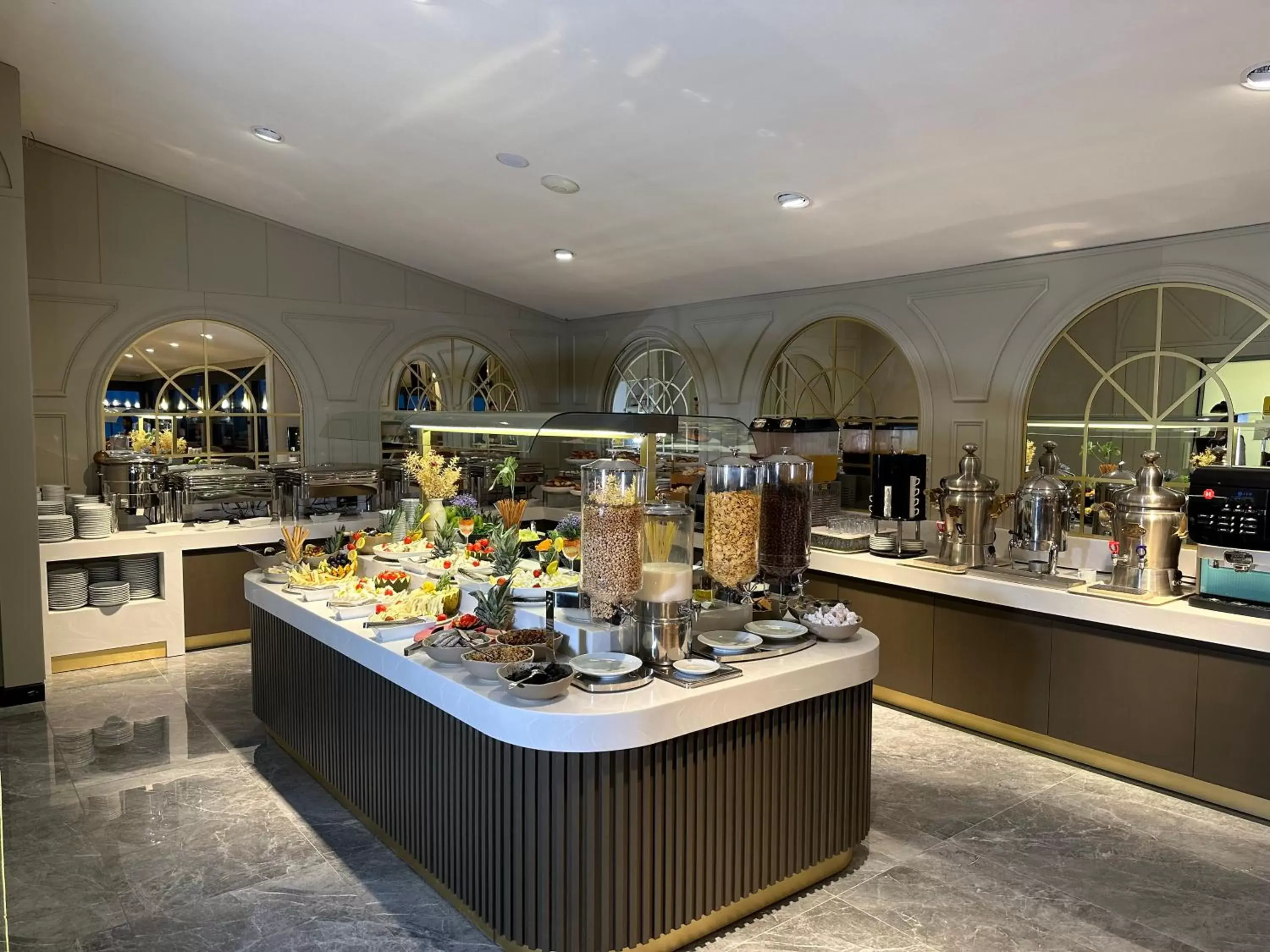 Buffet breakfast, Restaurant/Places to Eat in Hotel Zurich Istanbul