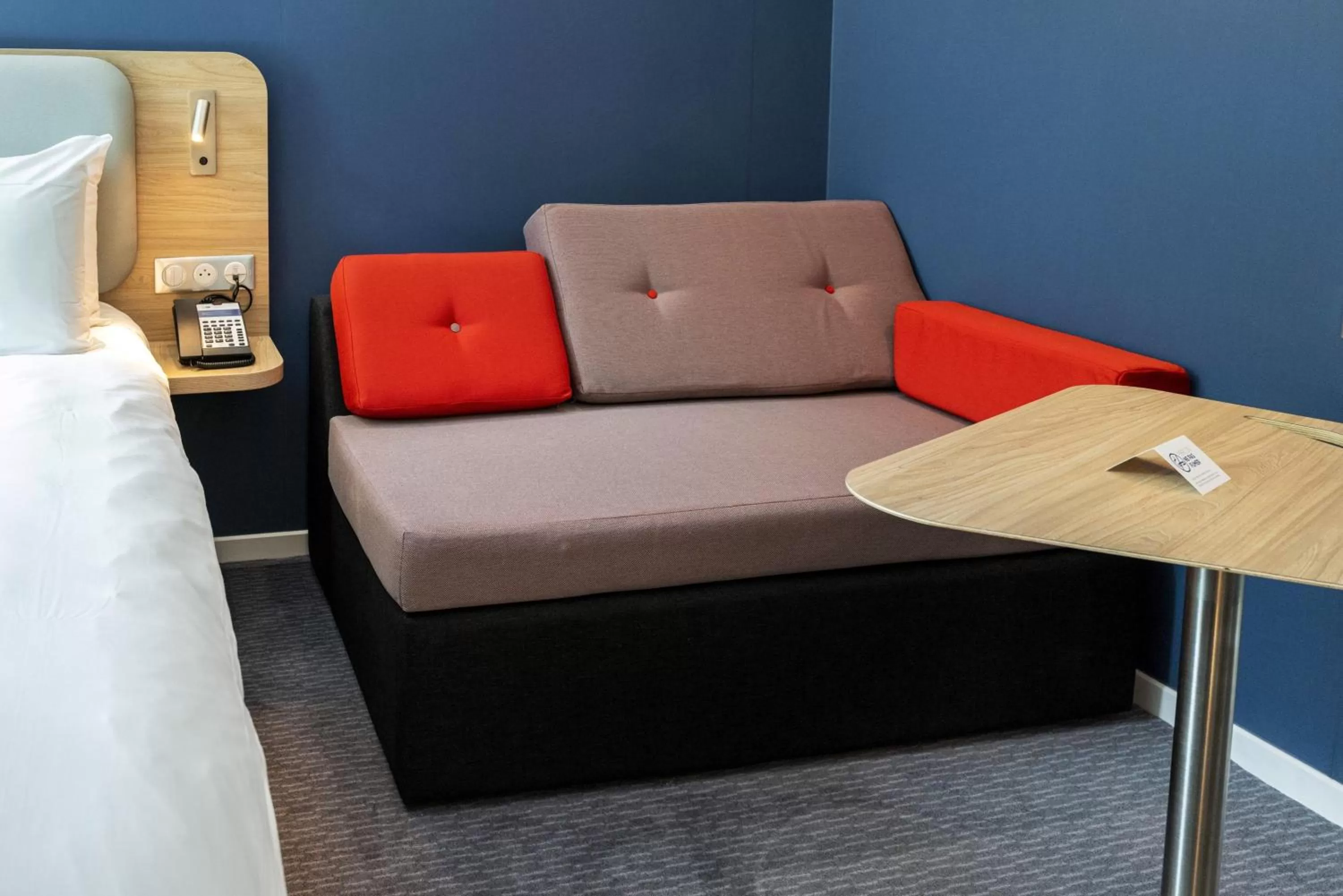 Photo of the whole room in Holiday Inn Express - Nice - Grand Arenas by IHG