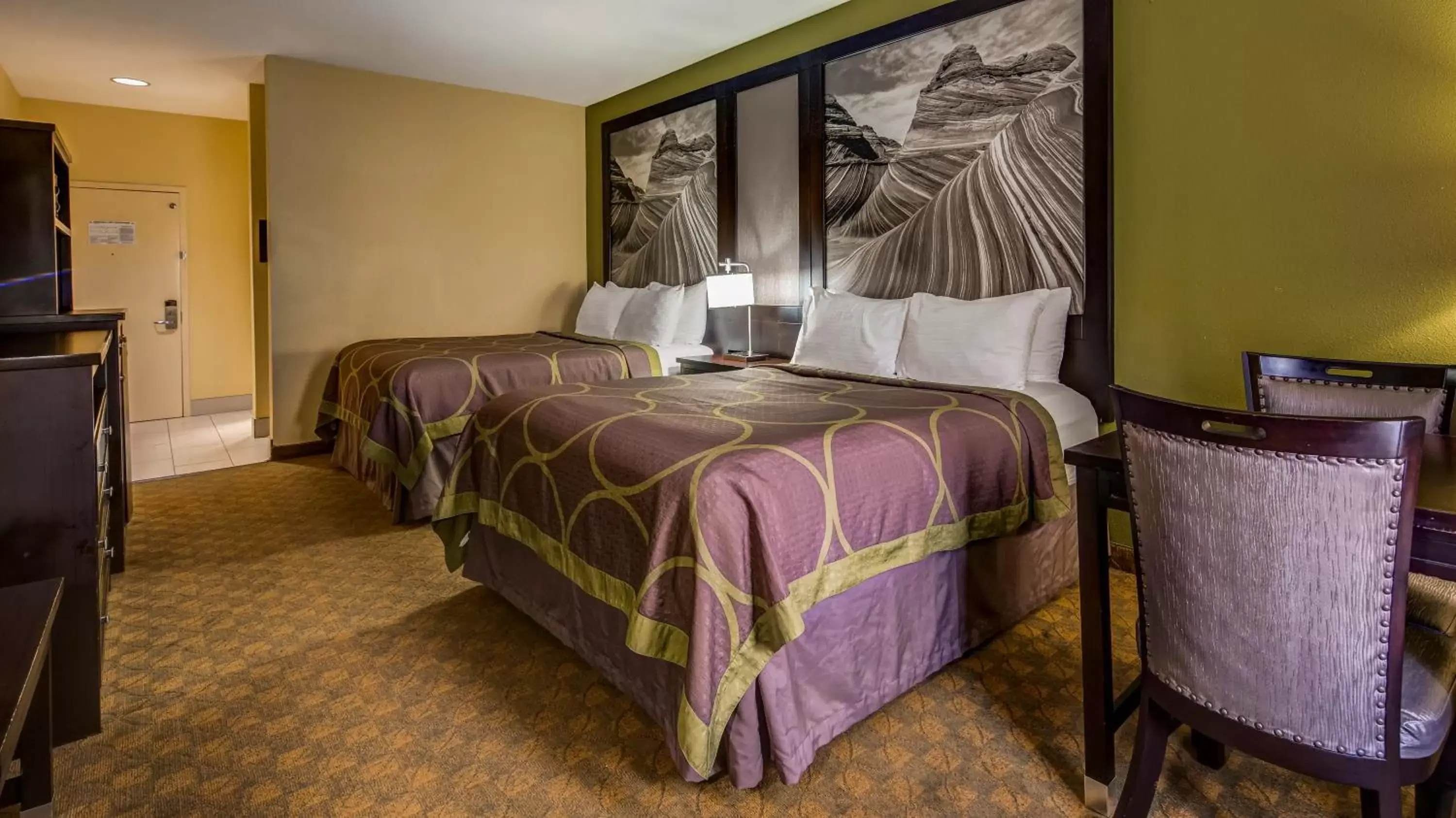 Bed in SureStay Plus Hotel by Best Western Alvin
