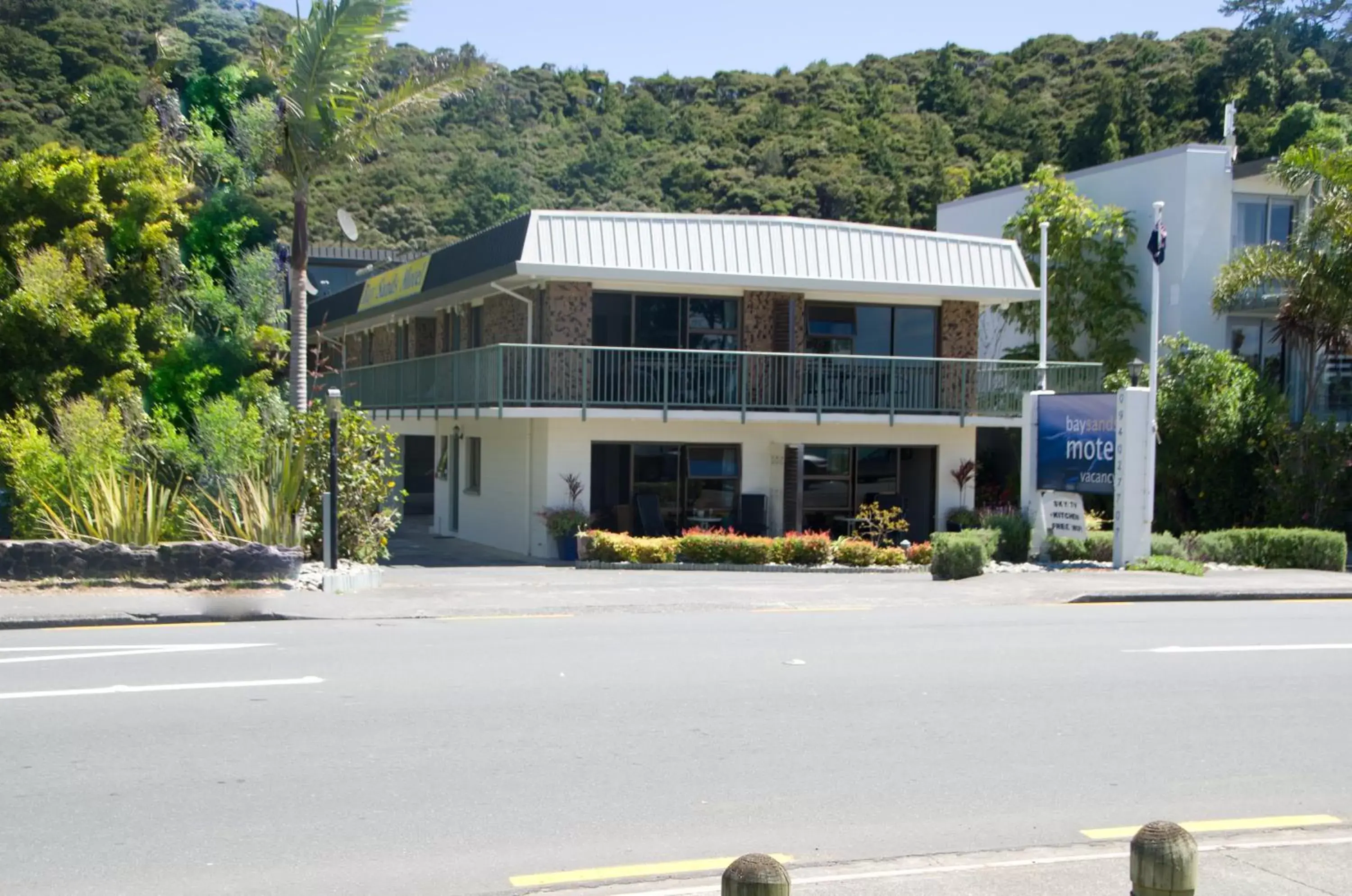 Facade/entrance, Property Building in Bay Sands Seafront Studios