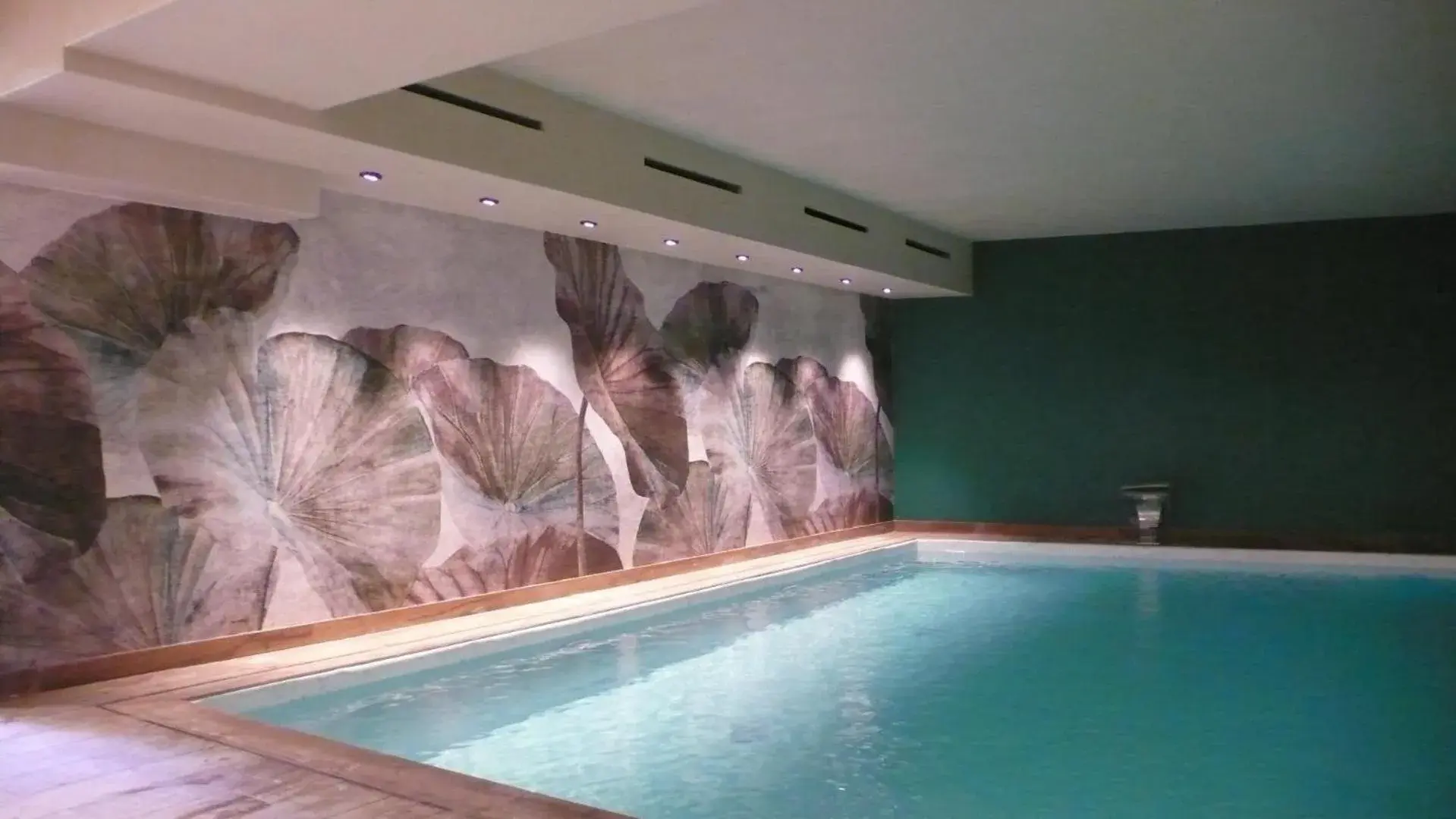 Hot Tub, Swimming Pool in Mediterraneo Emotional Hotel & Spa