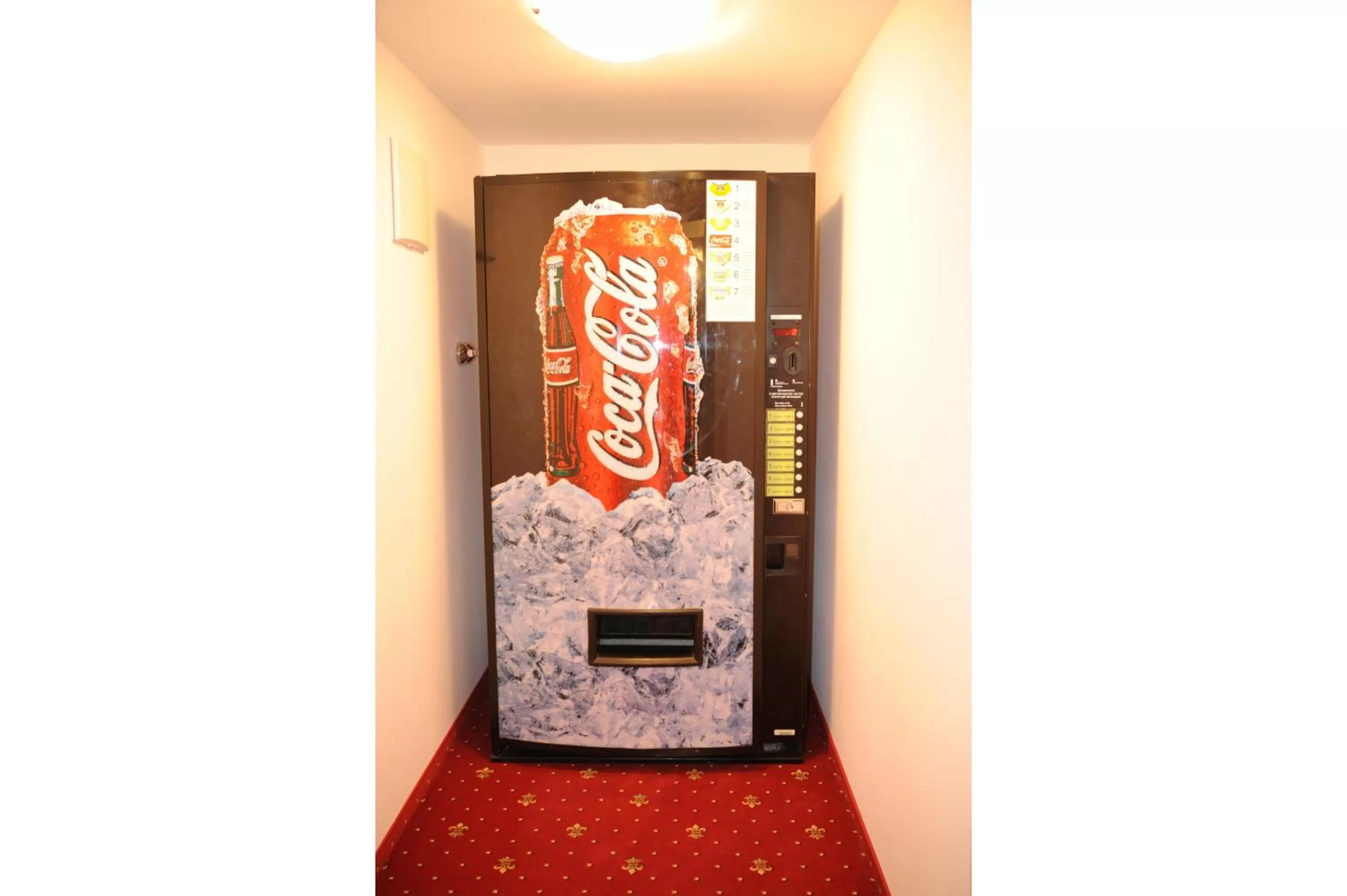 Alcoholic drinks in Hotel Post - regionales großes Frühstücksbuffet - auch GF & LF