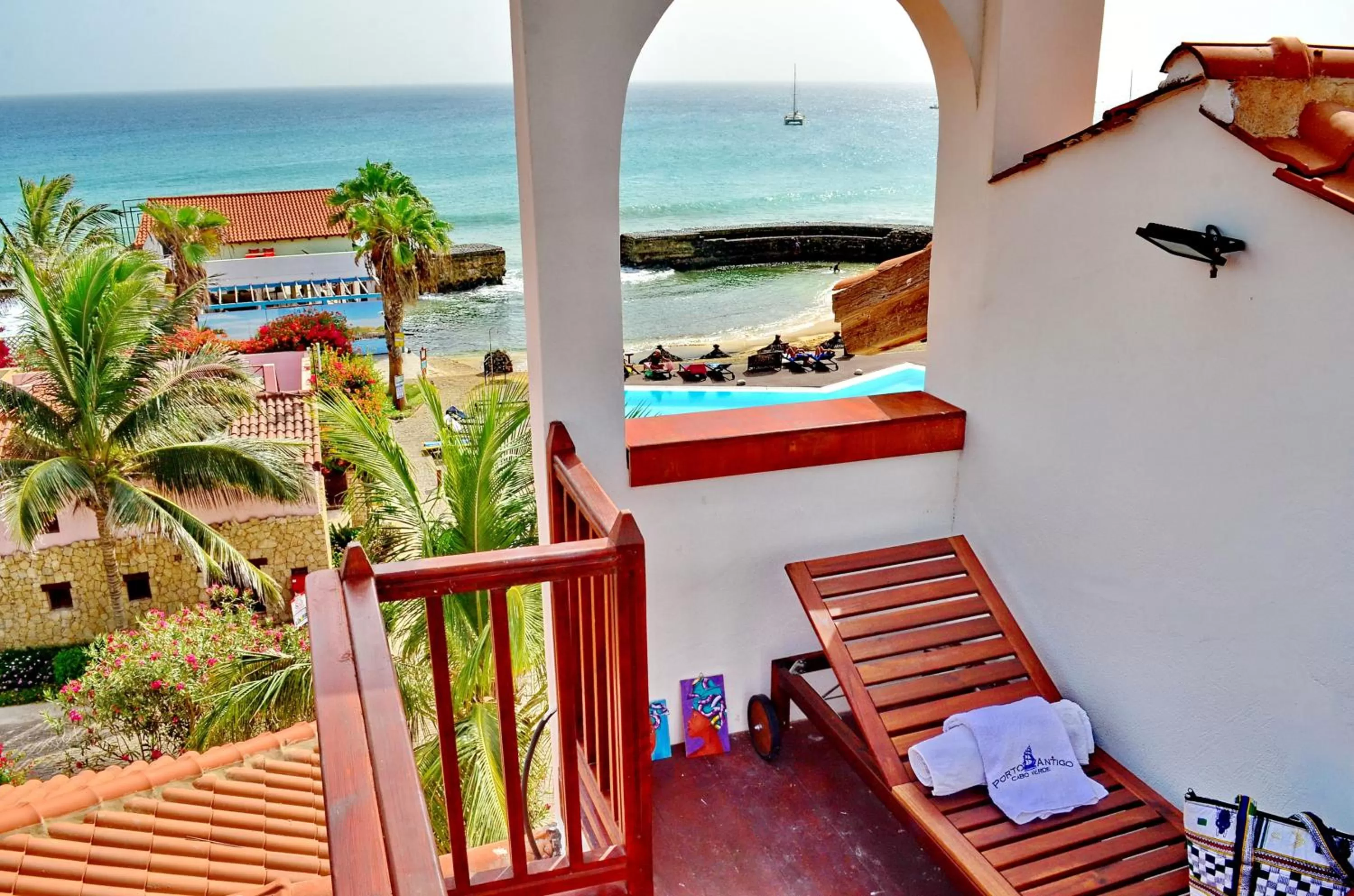Balcony/Terrace, Pool View in Porto Antigo Hotel BB