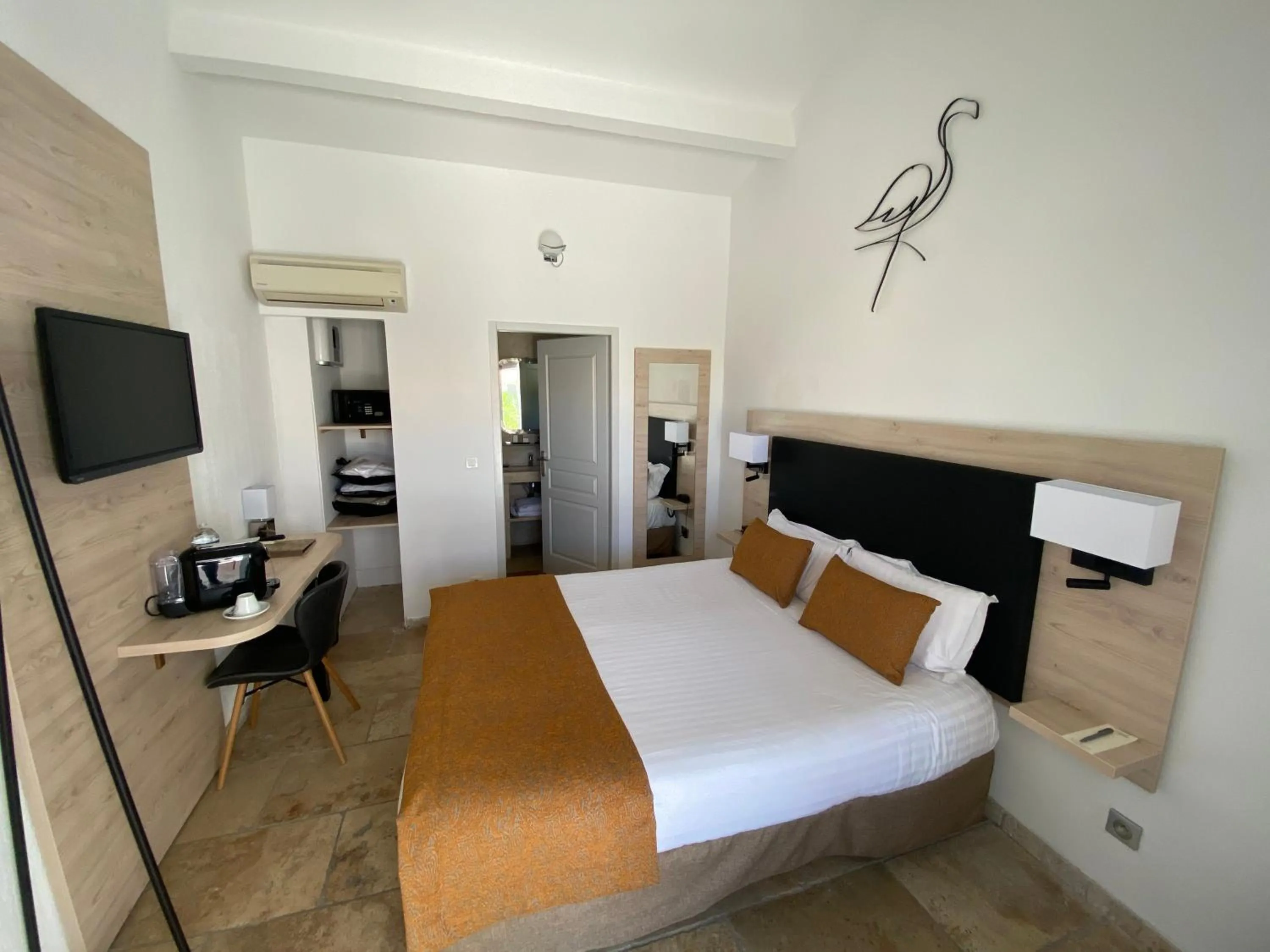 Bedroom, Bed in Le Mas de Cocagne