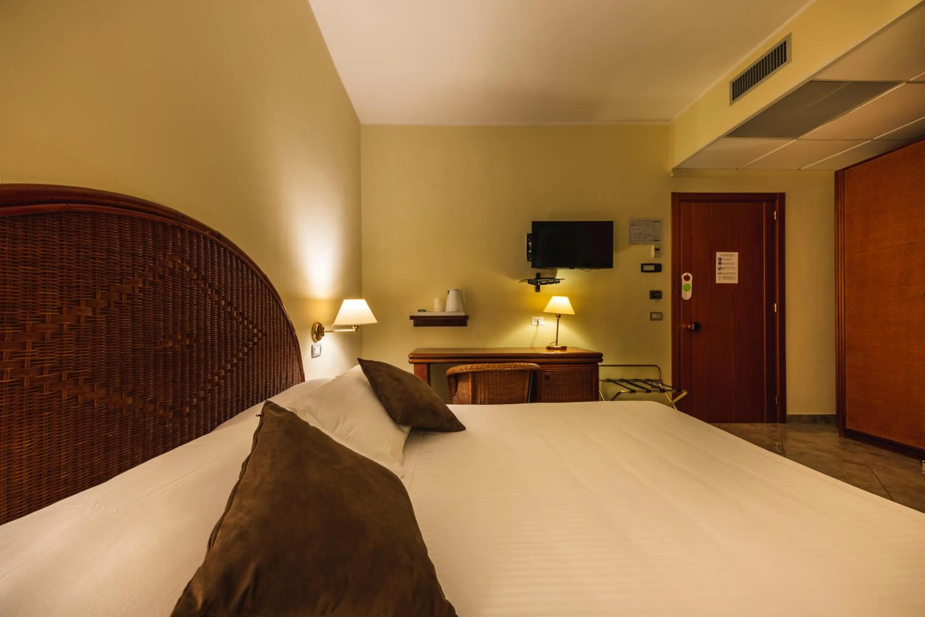 Bed in Apulia Hotel Taranto Ara Solis