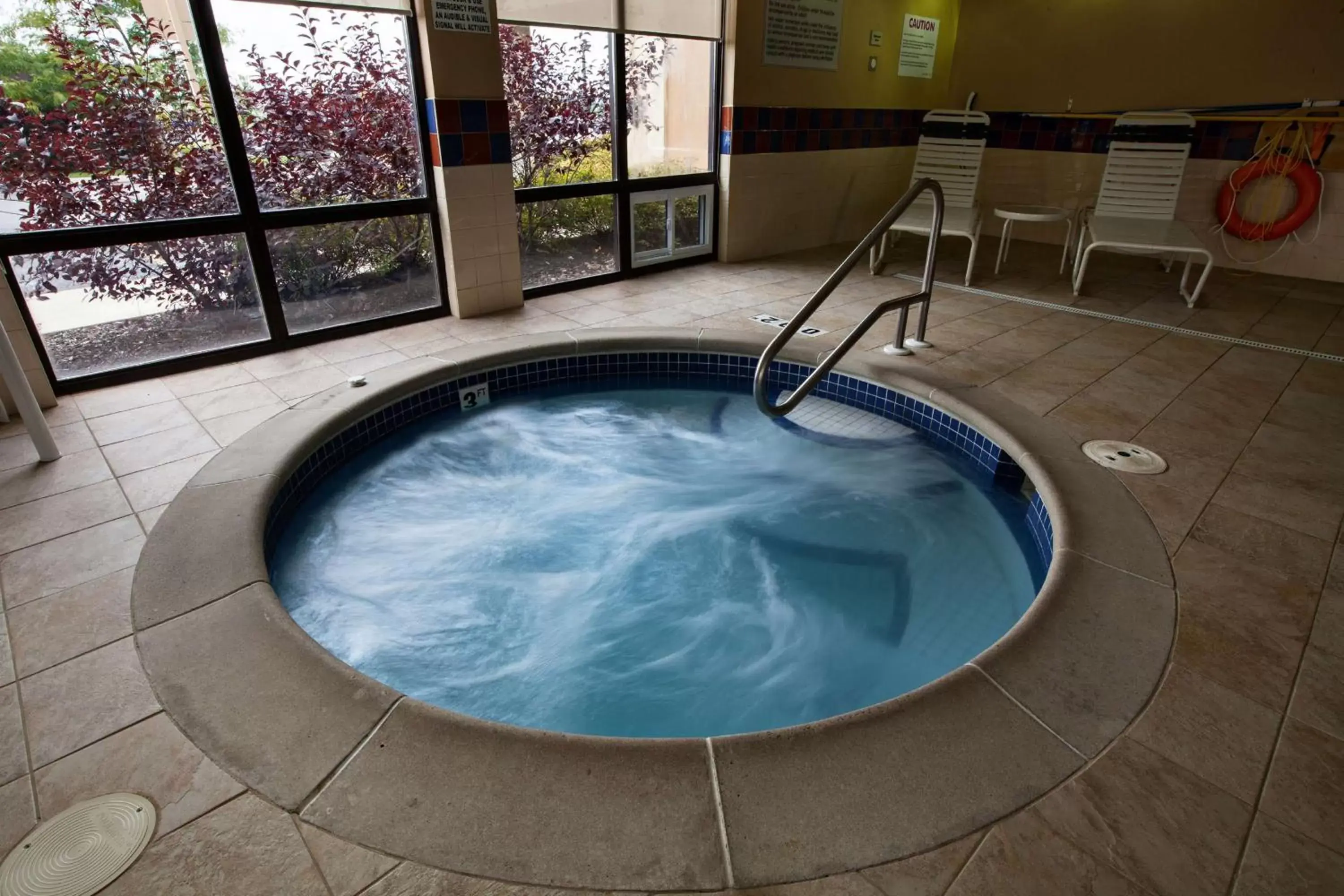 Pool view, Swimming Pool in Hampton Inn by Hilton Napanee