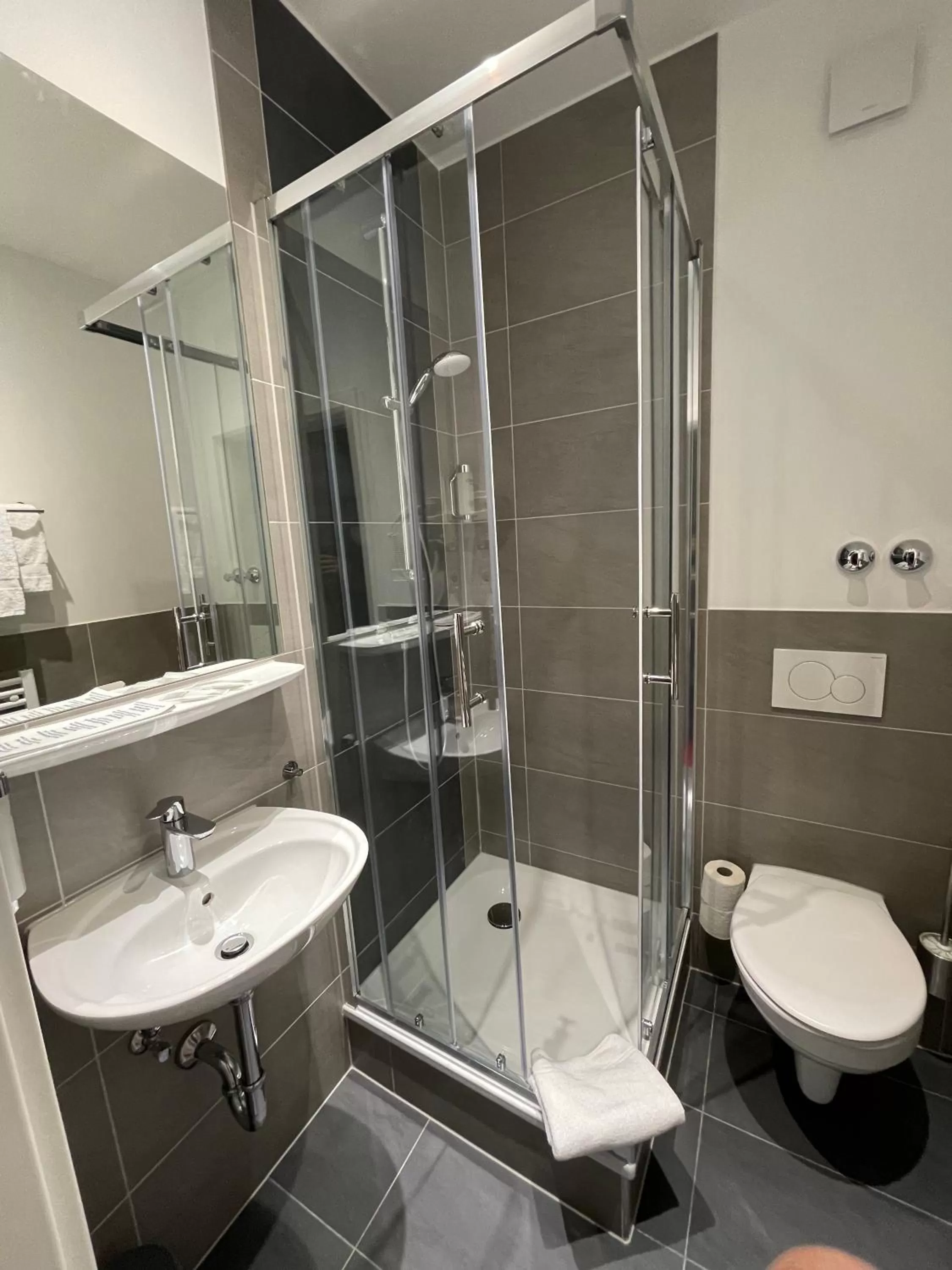 Bathroom in Palm Premium Hotel & Apartments