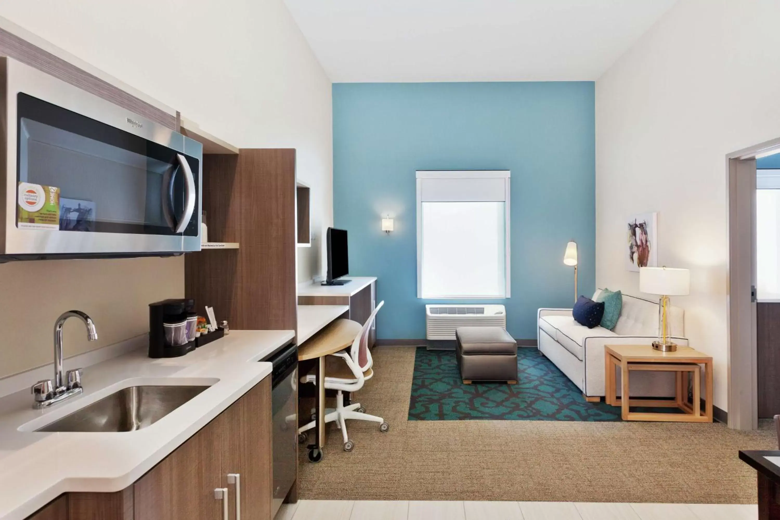 Bedroom, Kitchen/Kitchenette in Home2 Suites By Hilton Birmingham Colonnade