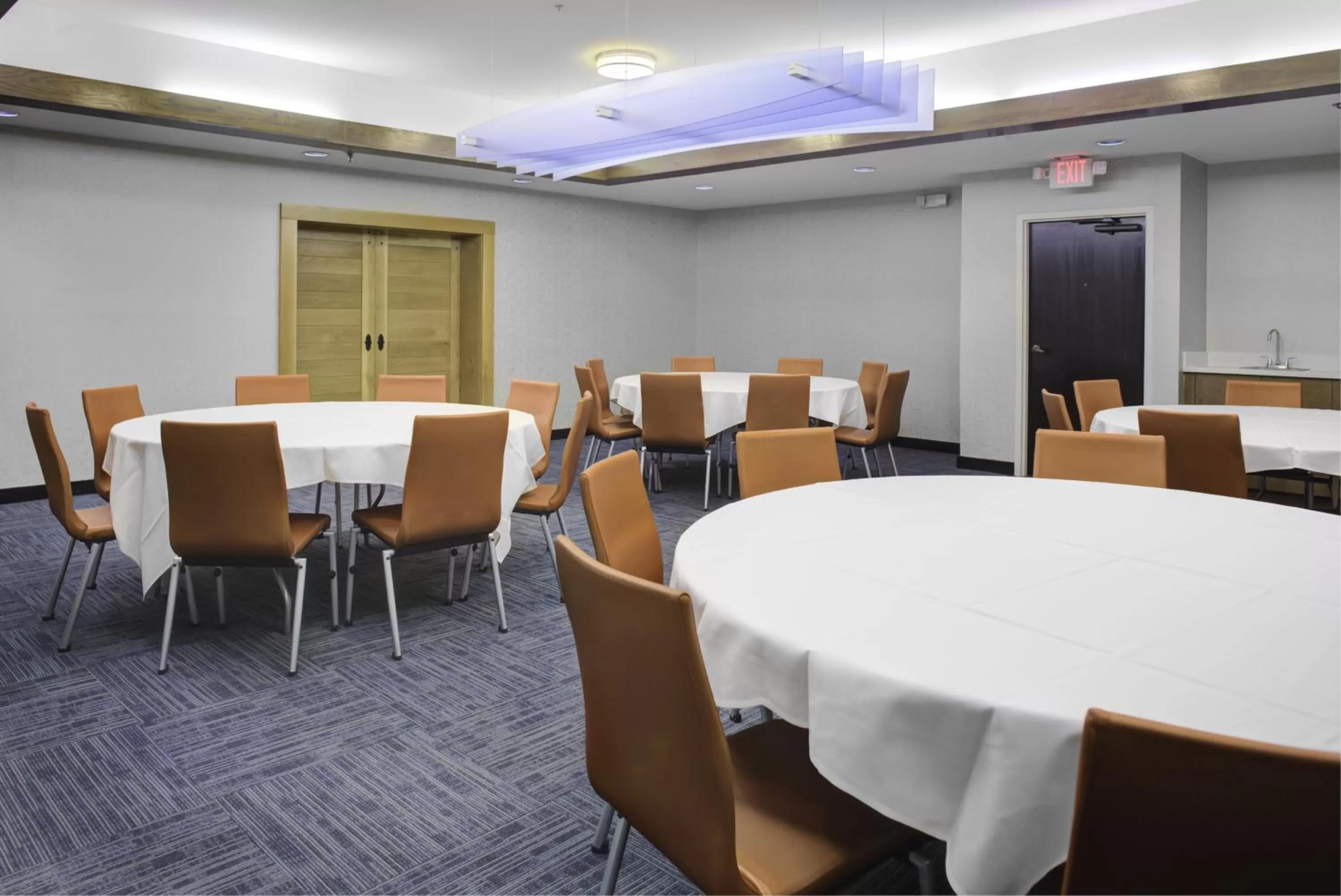 Meeting/conference room in Holiday Inn Express - Chester by IHG