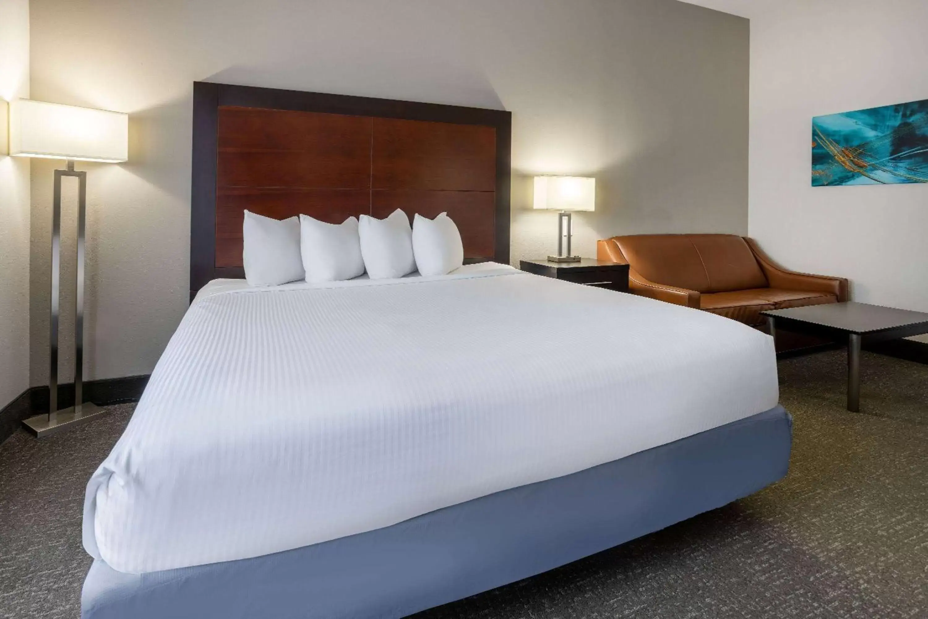 Photo of the whole room, Bed in Wingate by Wyndham Atlanta Galleria/ Ballpark