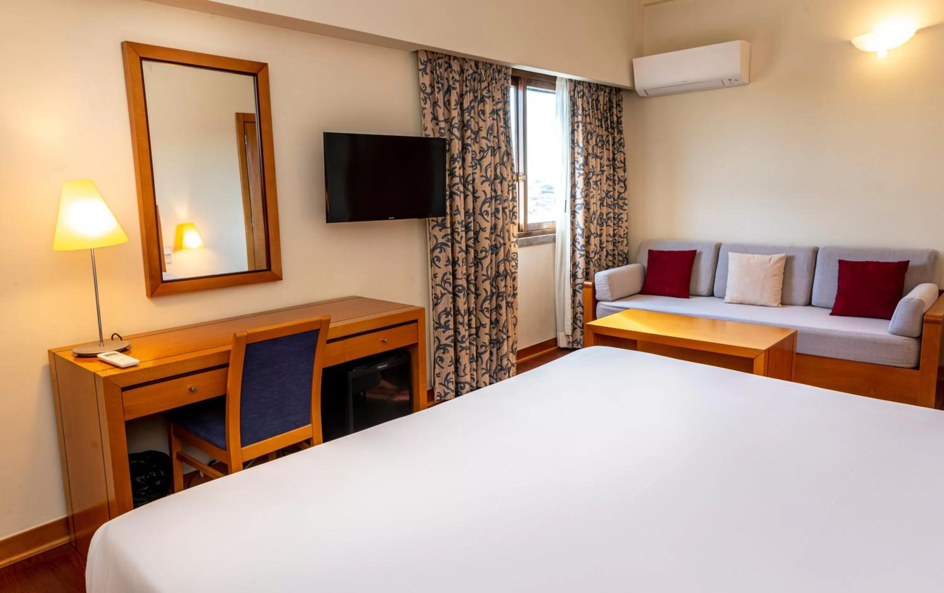 Bedroom, Bed in Hotel Roma