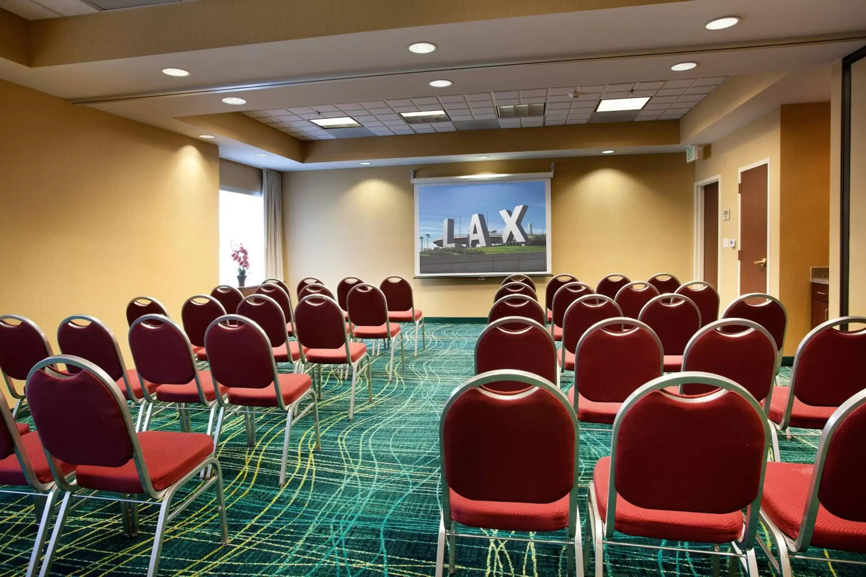 Meeting/conference room in SpringHill Suites Los Angeles LAX/Manhattan Beach