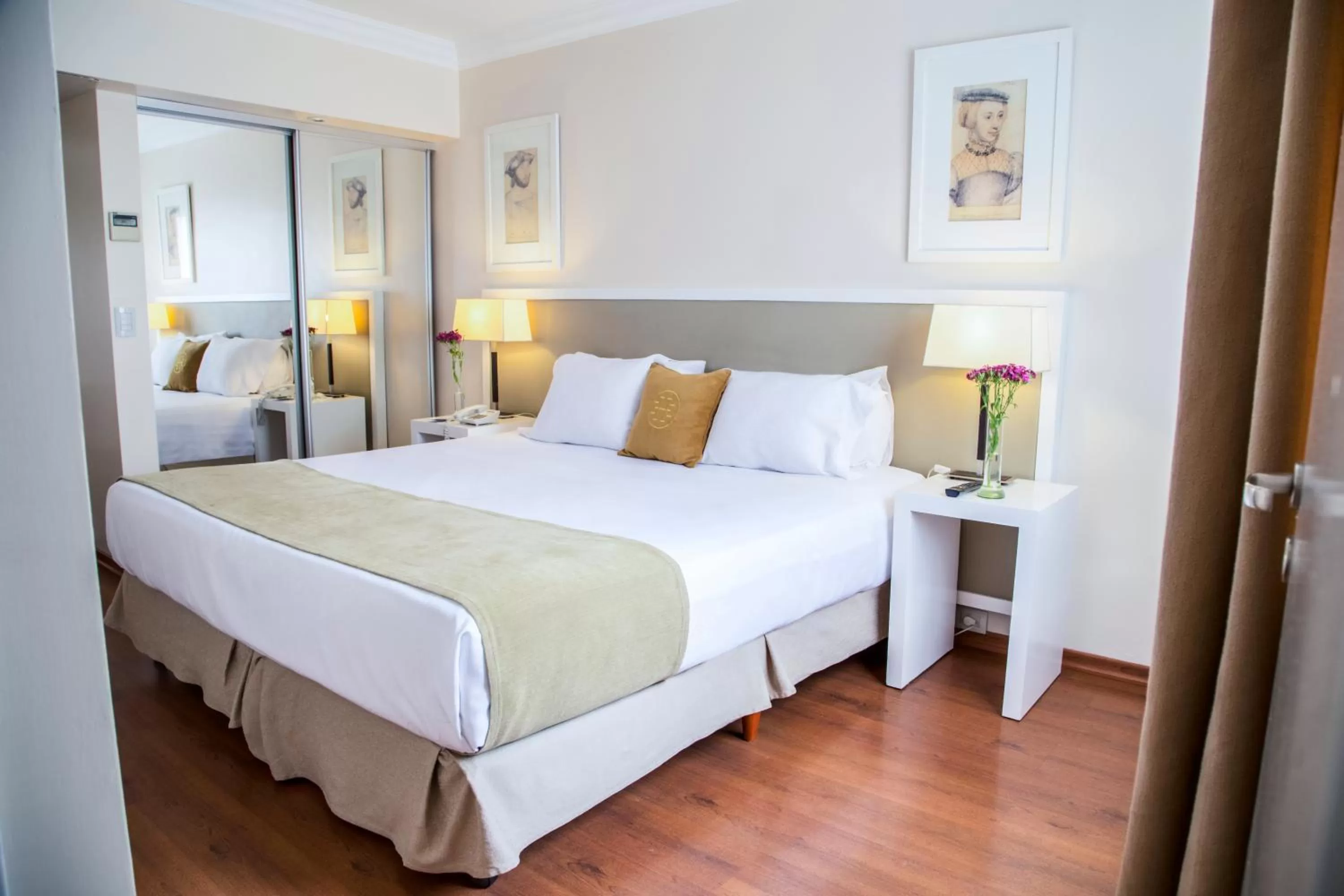 Bed in Huentala Hotel