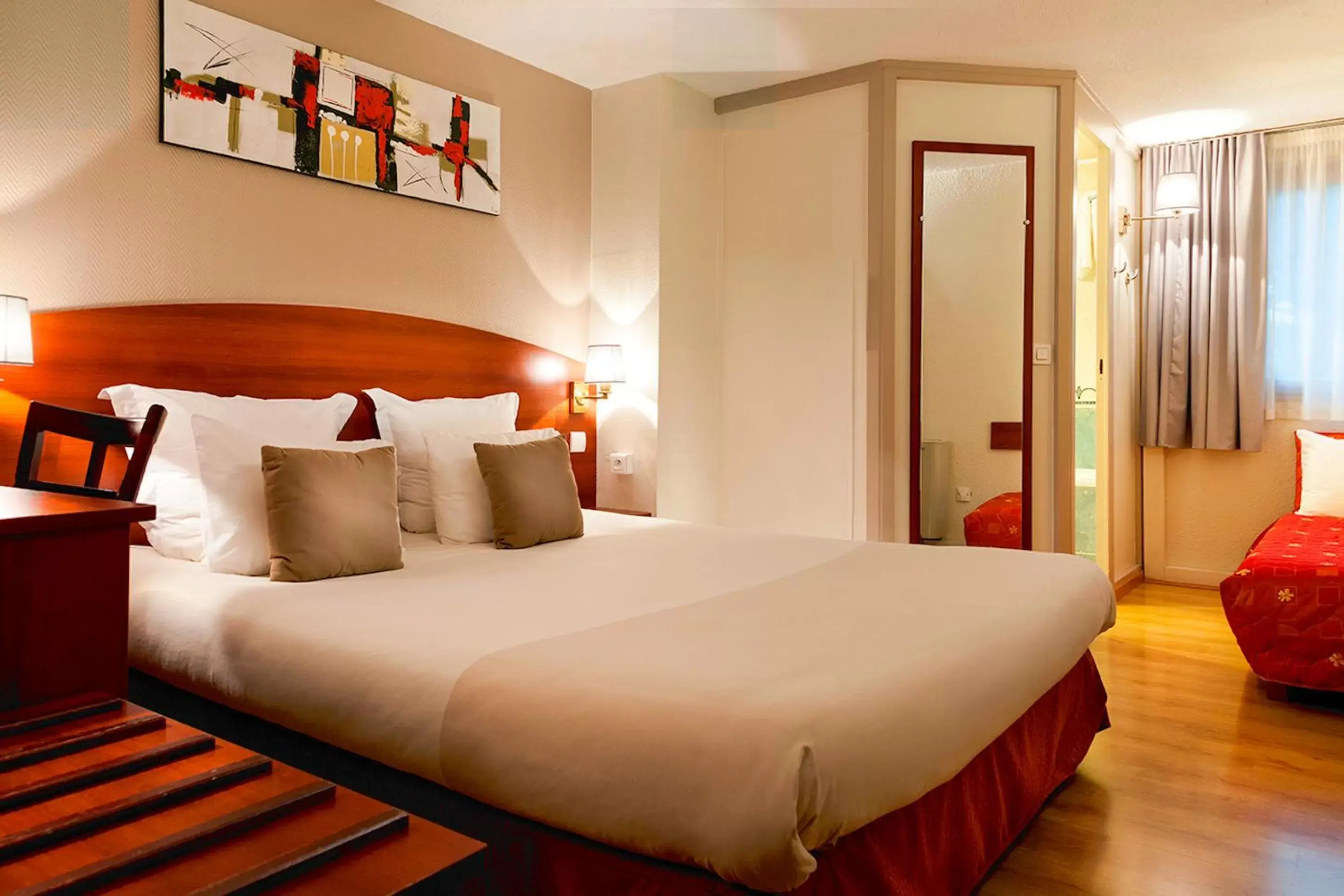 Bedroom, Bed in Hôtel des Arcades de Cachan - Grand Paris Sud