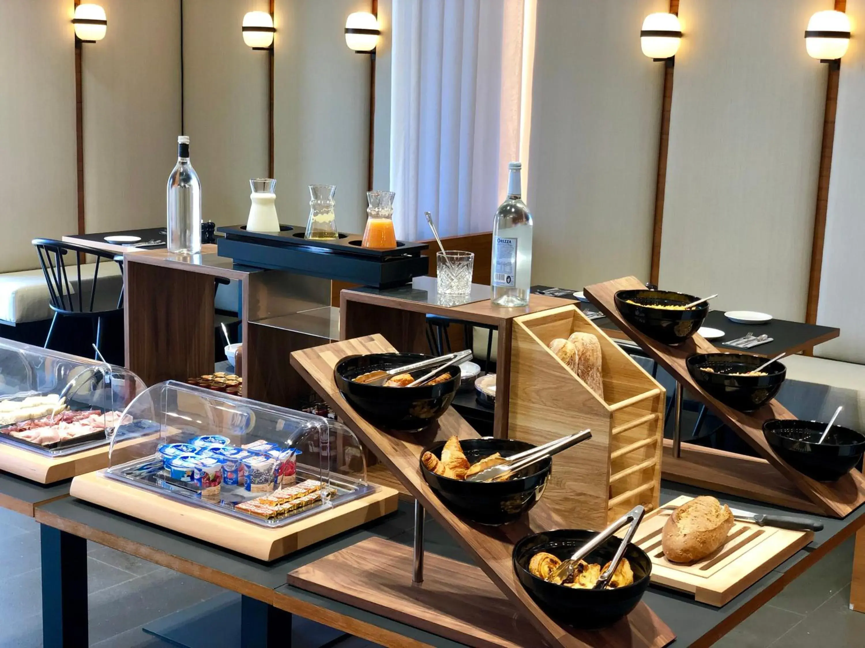 Buffet breakfast in Hotel Centre Nautique