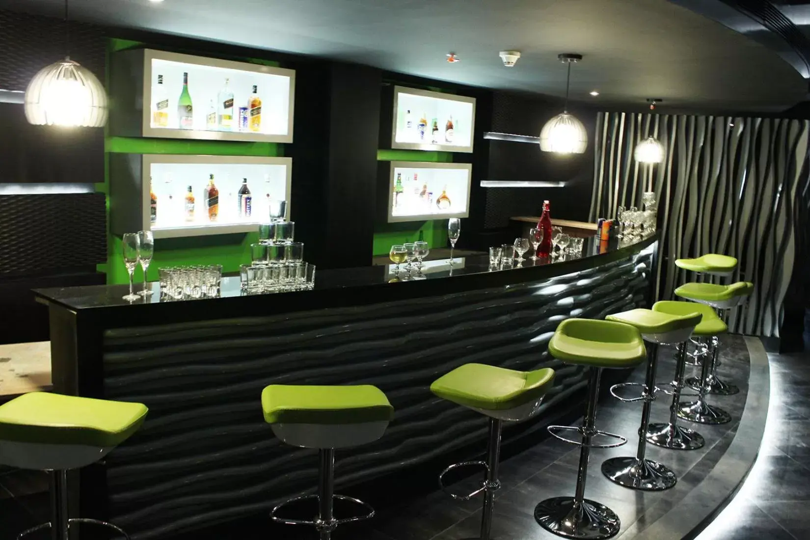 Lounge/Bar in Quality Inn VIHA