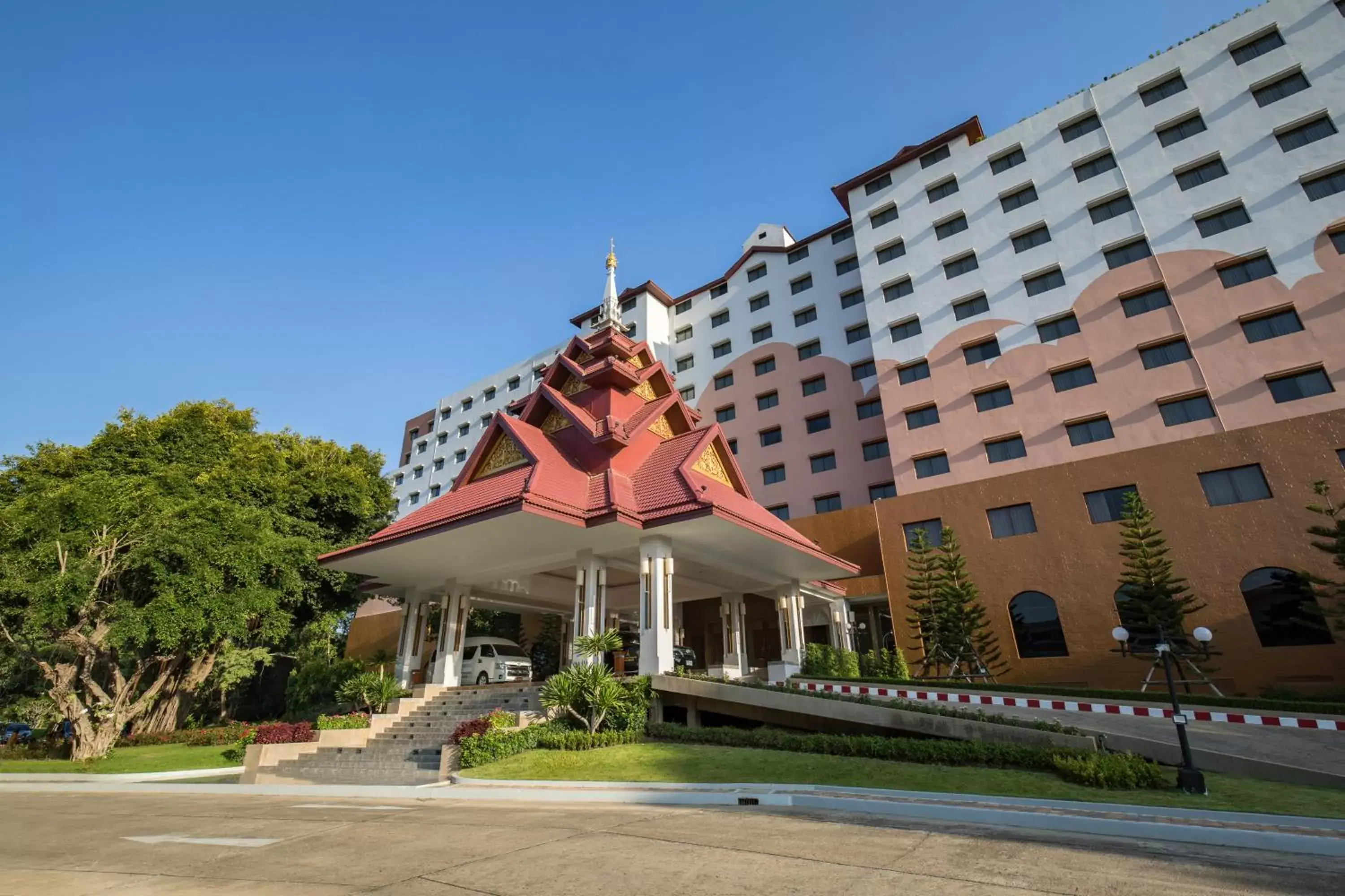 Property building in The Heritage Chiang Rai Hotel and Convention Property building in The Heritage Chiang Rai Hotel and Convention