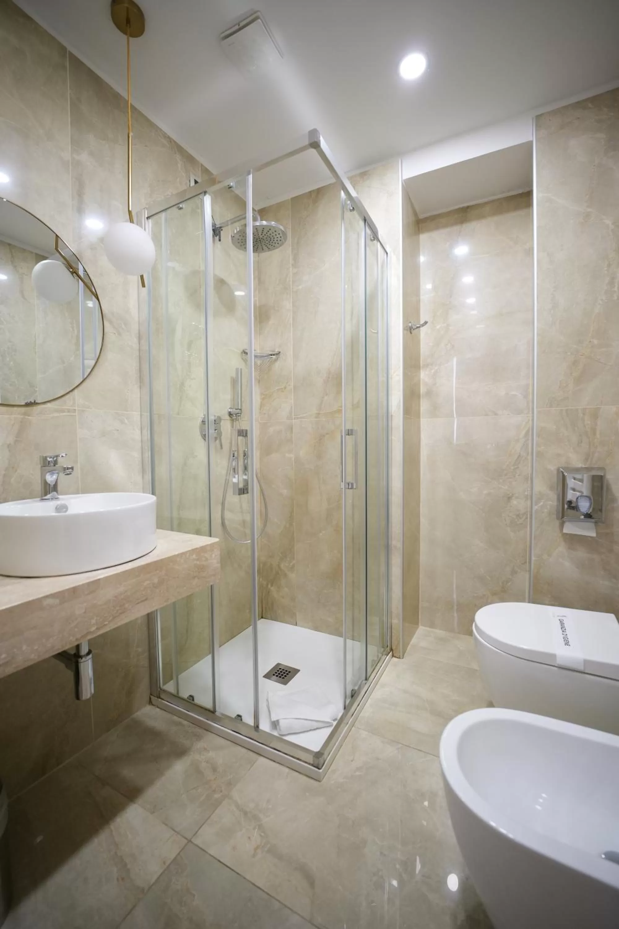 Bathroom in Hotel Urbani