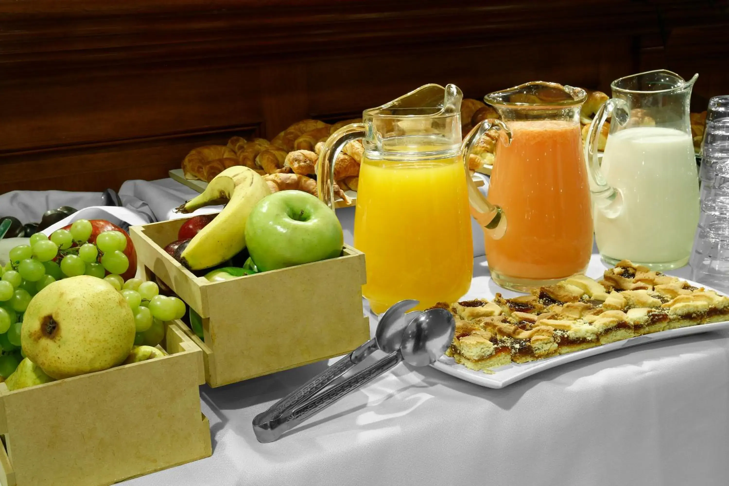 Buffet breakfast, Food in Americas Towers Hotel