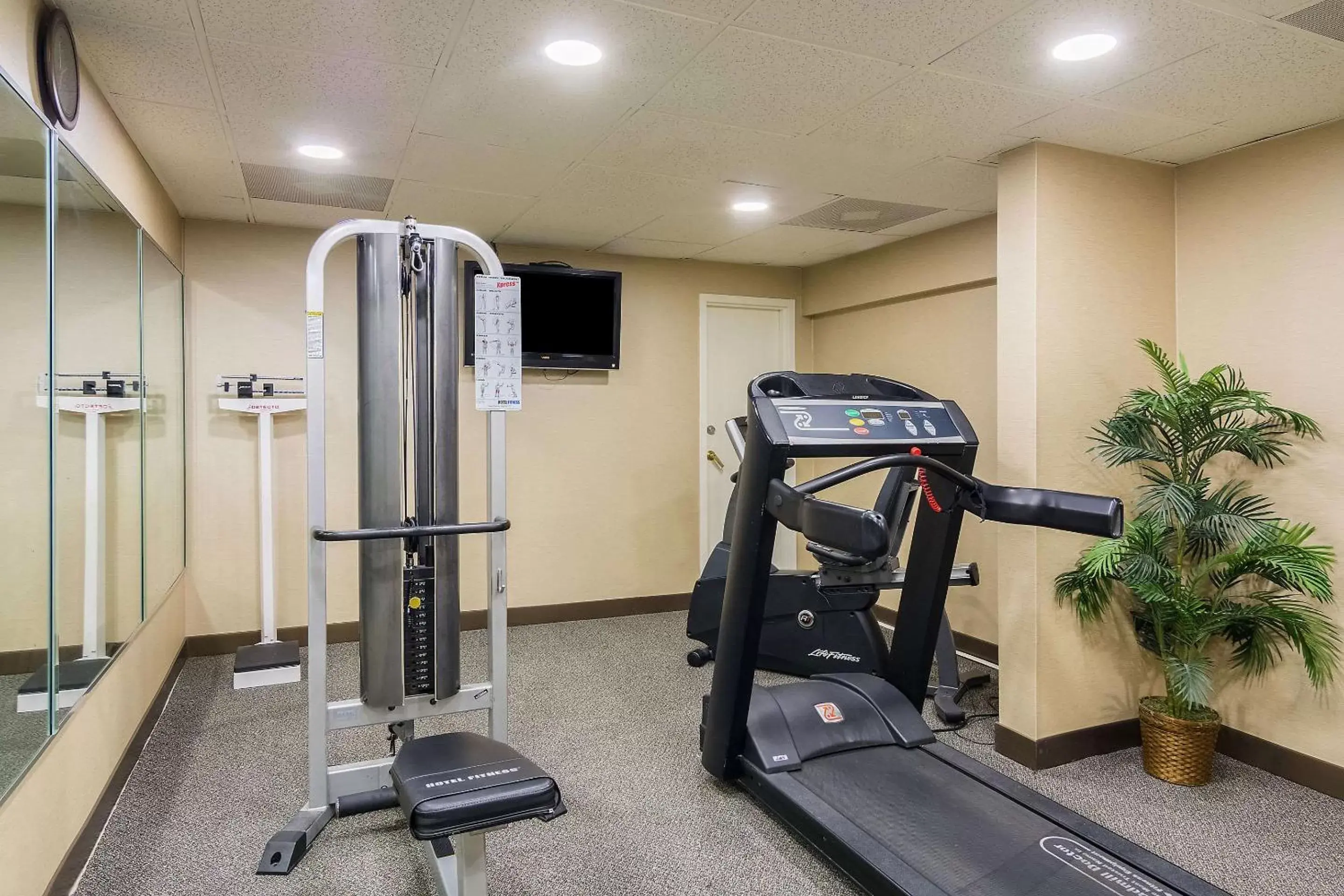 Fitness centre/facilities, Fitness Center/Facilities in Comfort Inn Pensacola - University Area