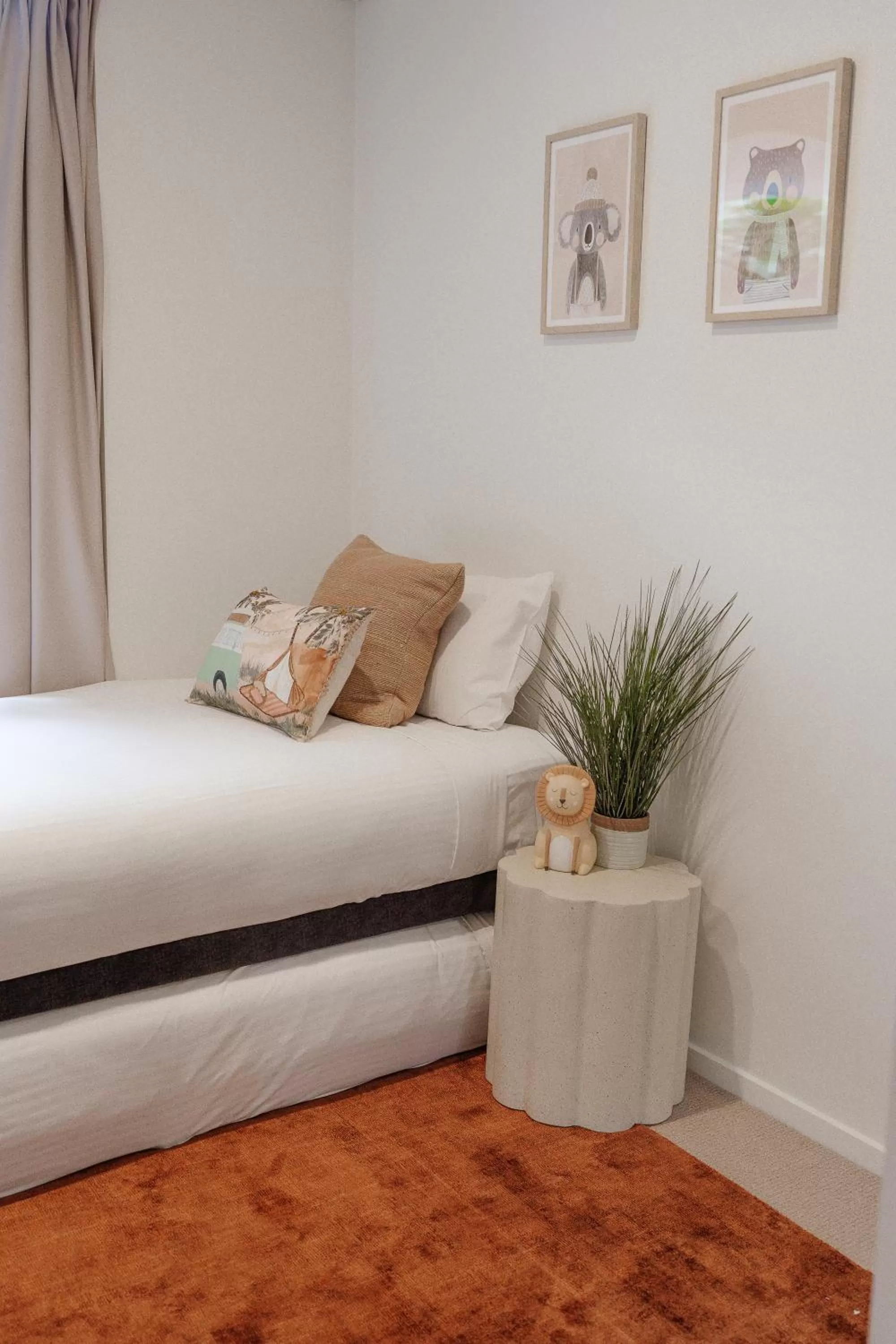 Bedroom, Bed in Breeze Mooloolaba, Ascend Hotel Collection