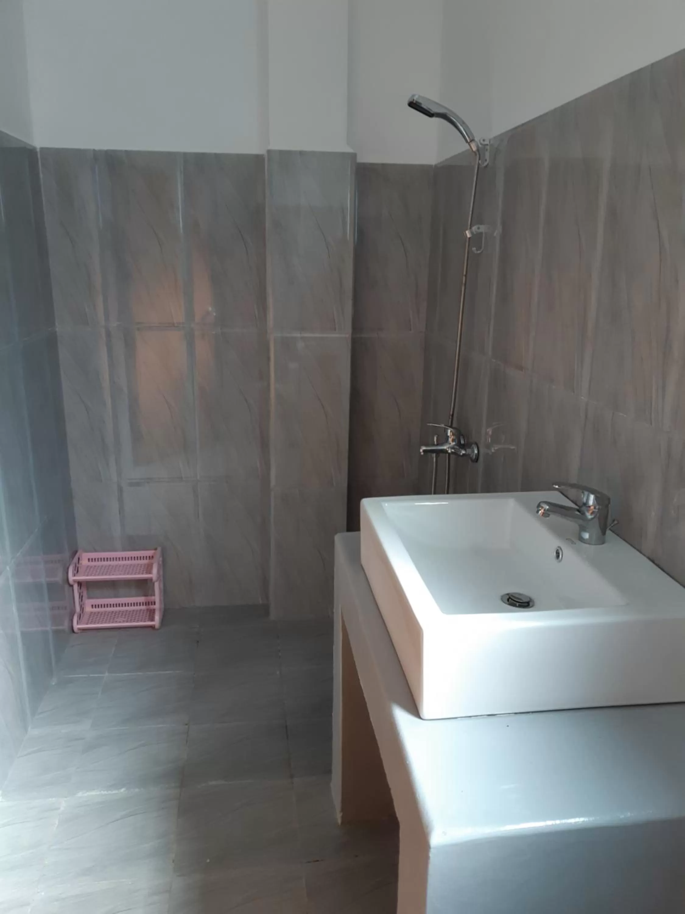 Bathroom in Siril Guesthouse Hostel