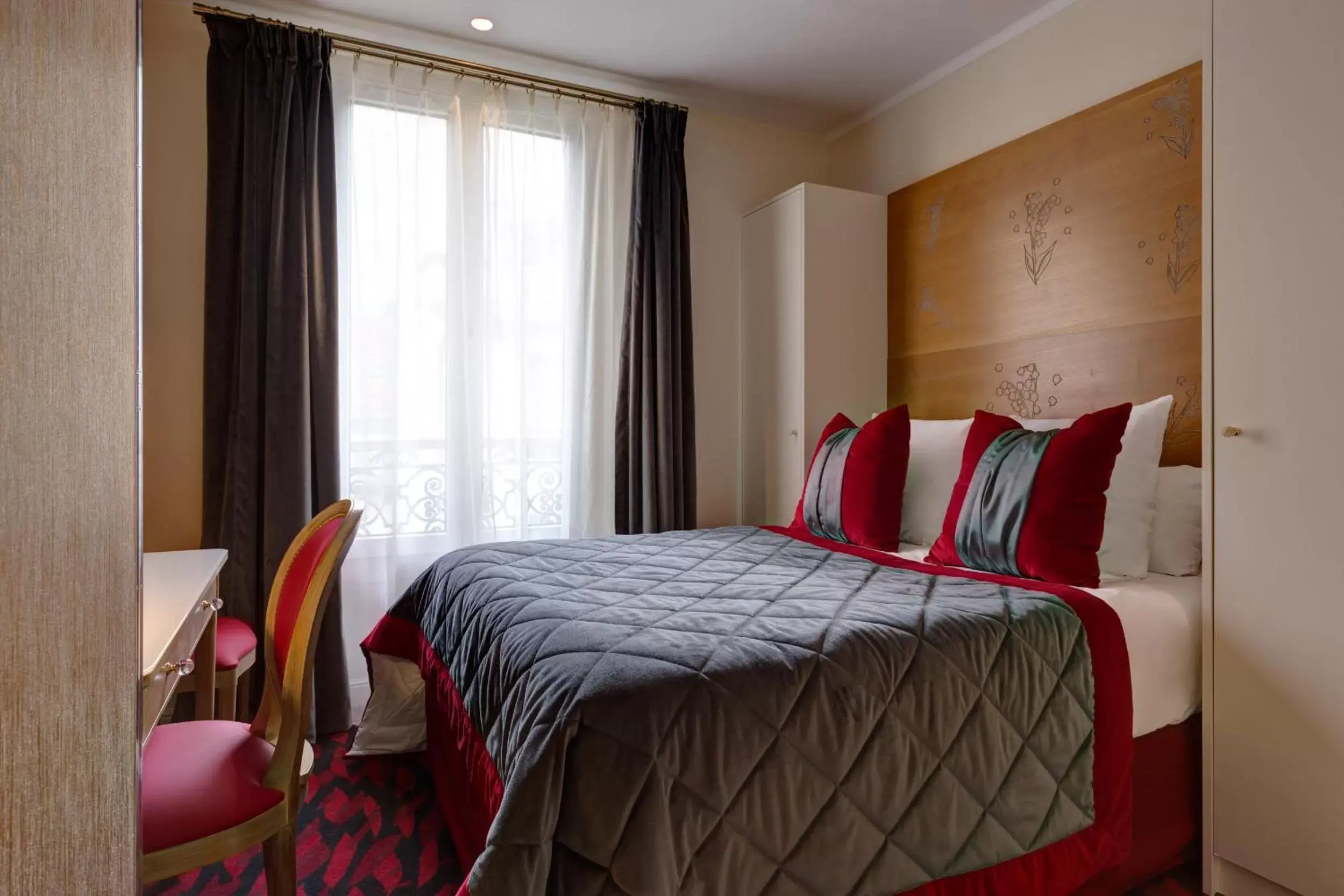 Bedroom, Room Photo in Hotel Muguet