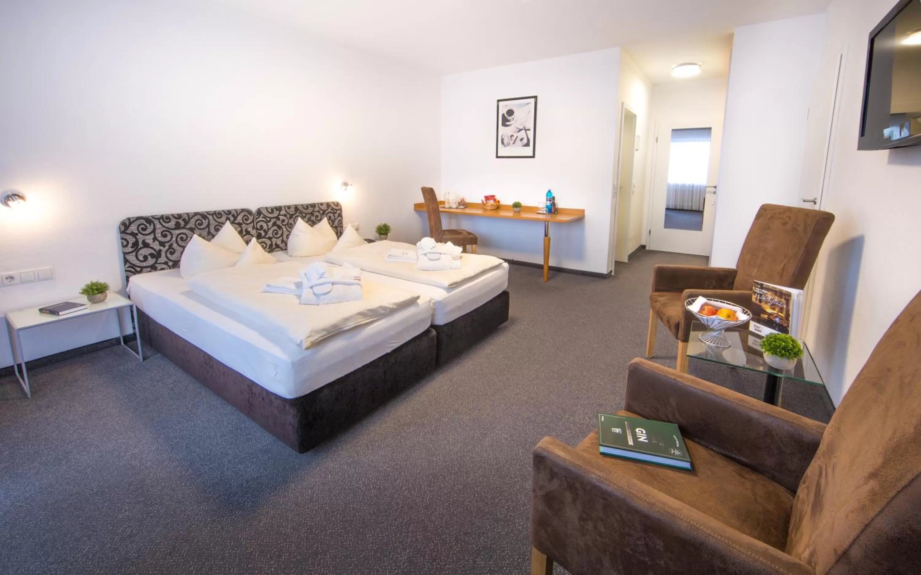 Photo of the whole room, Bed in Hotel Am Kurpark Späth