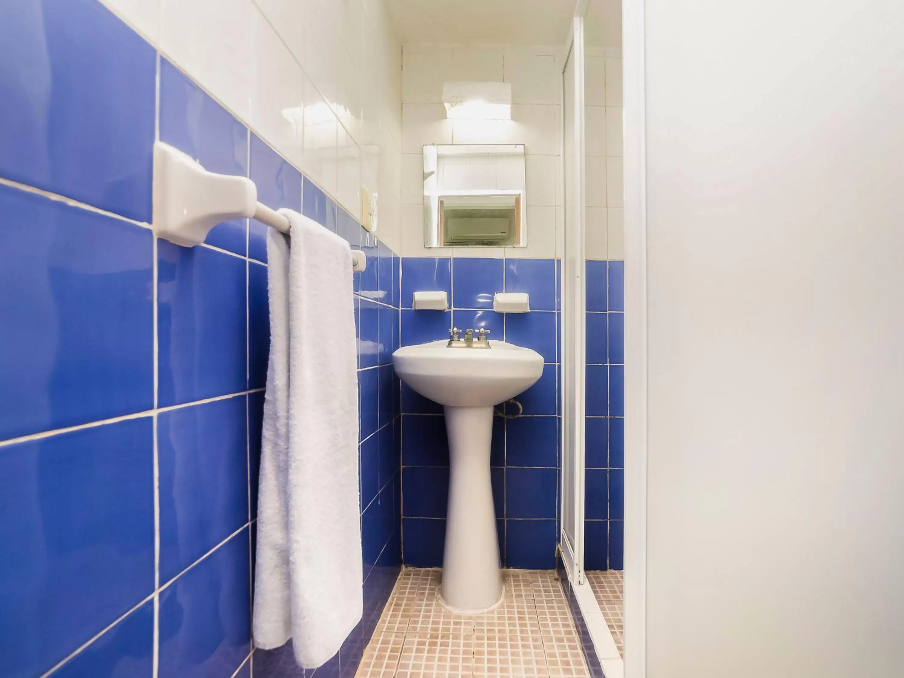 Toilet in Hotel Trianon