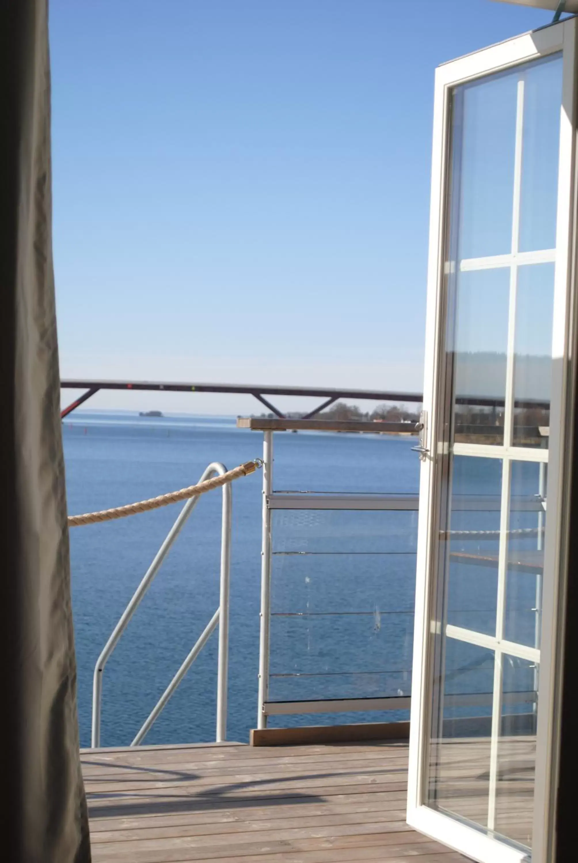 Day, Sea View in Hotell Nostalgi