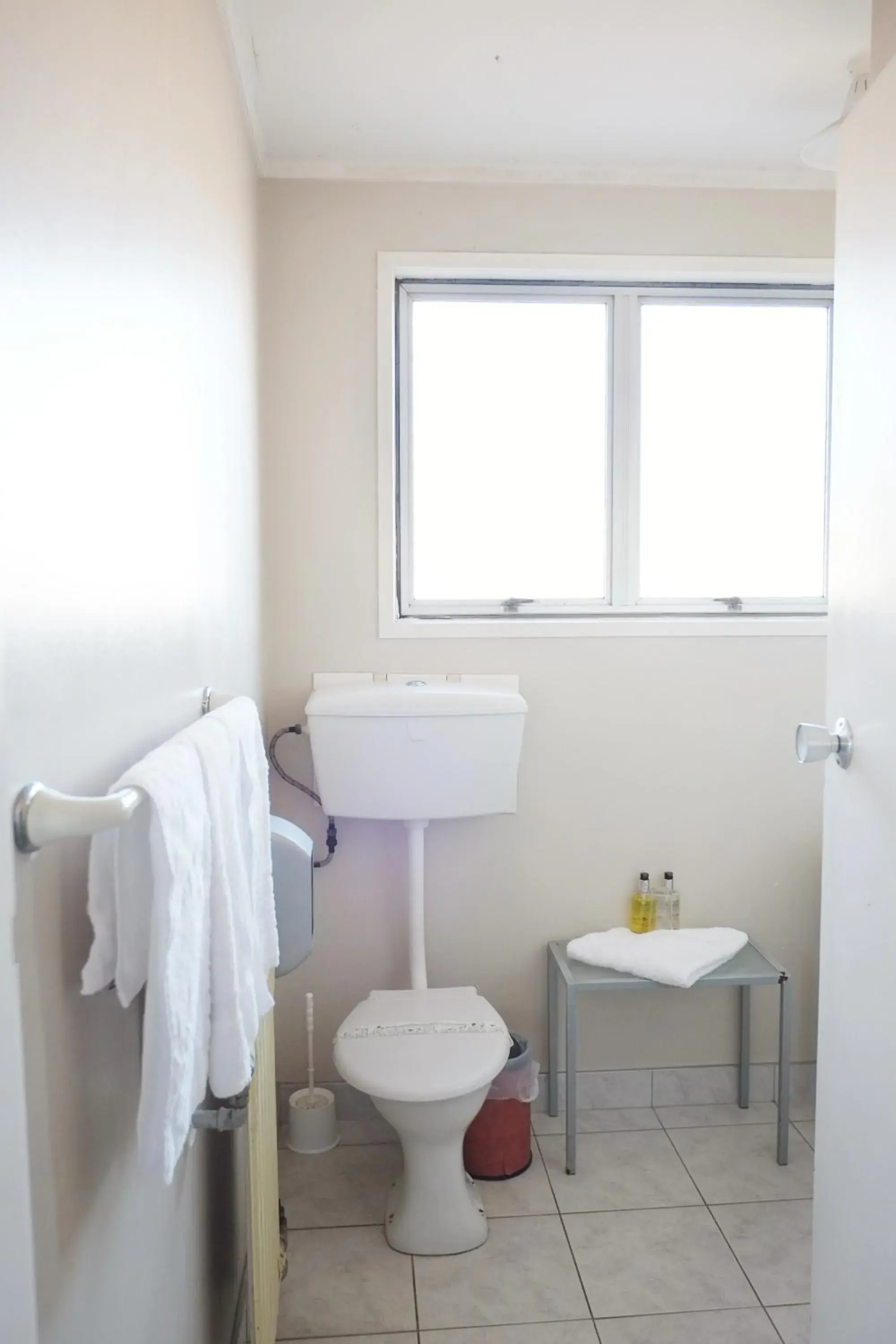 Bathroom in Gateway International Motel