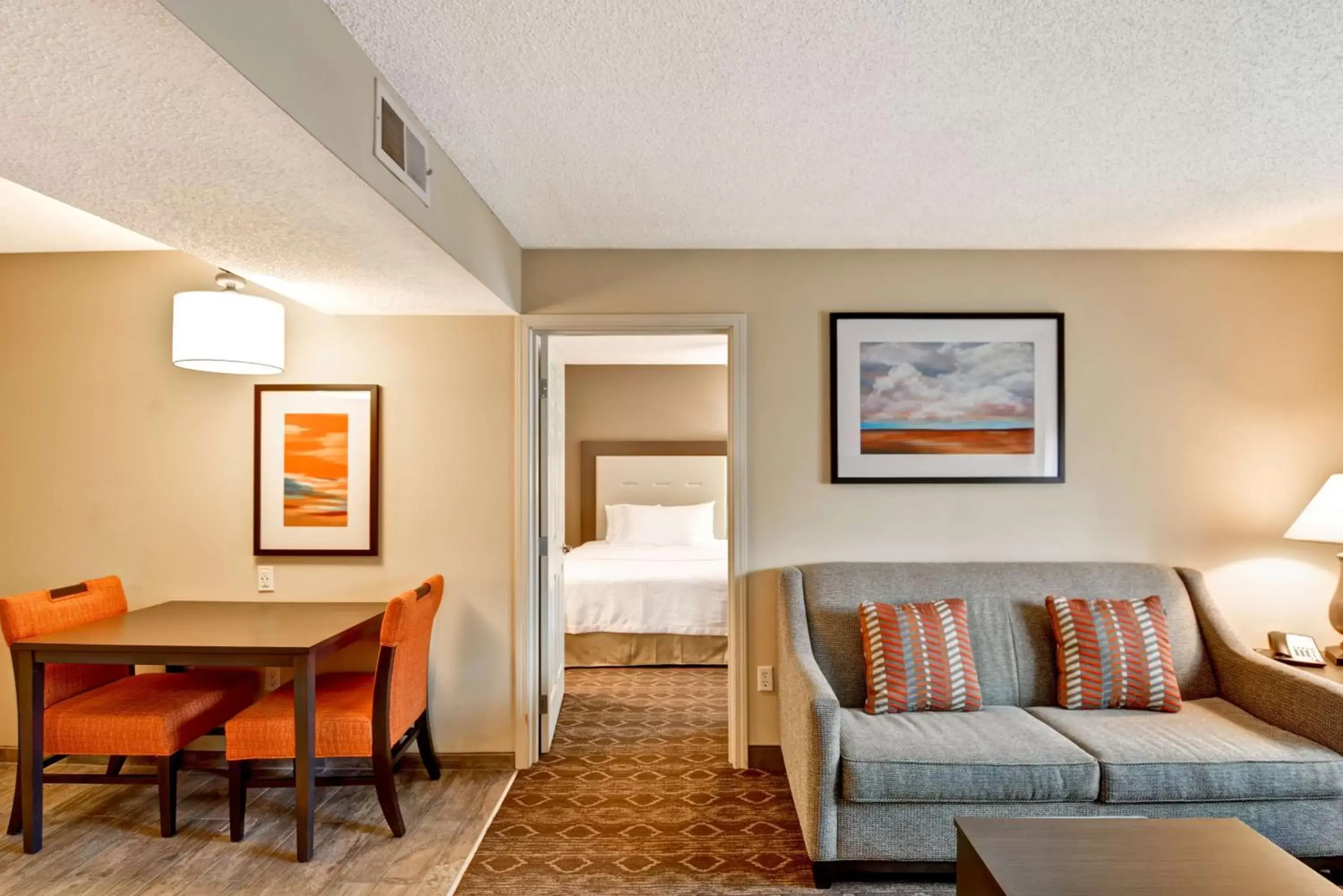 Living room, Seating Area in Homewood Suites by Hilton Kansas City/Overland Park