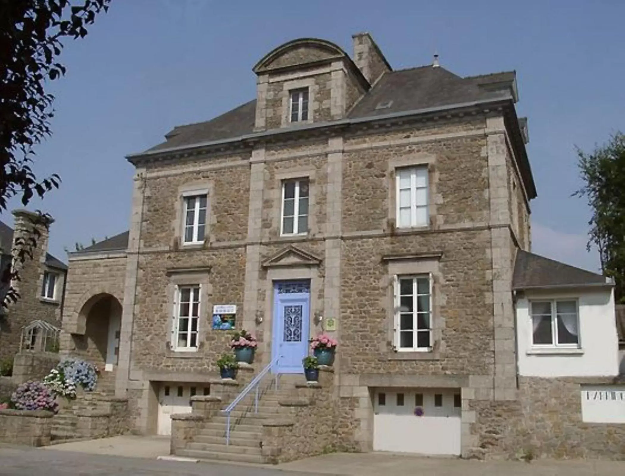 Facade/entrance, Property Building in La Demeure aux Hortensias