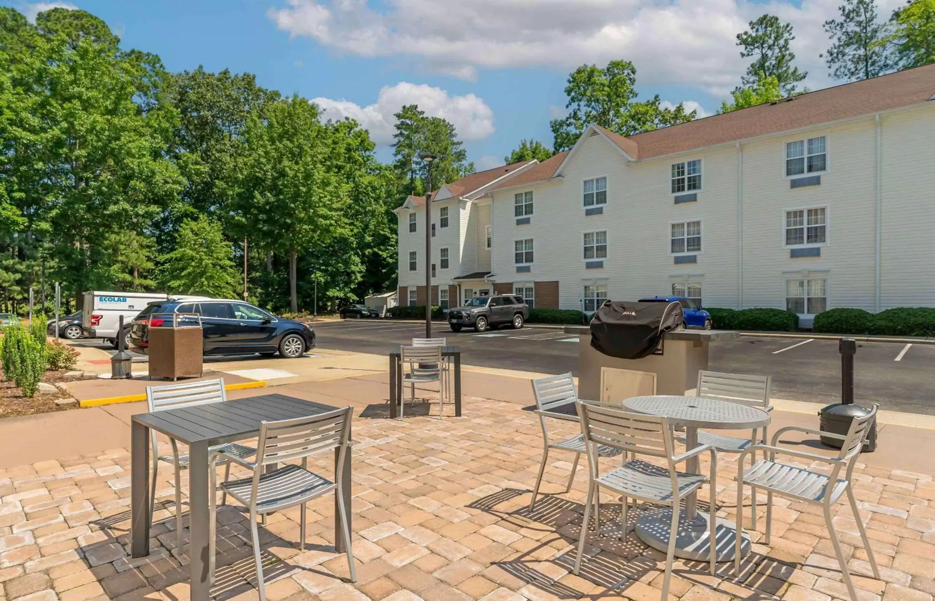 Property building in Extended Stay America Suites - Newport News - Yorktown