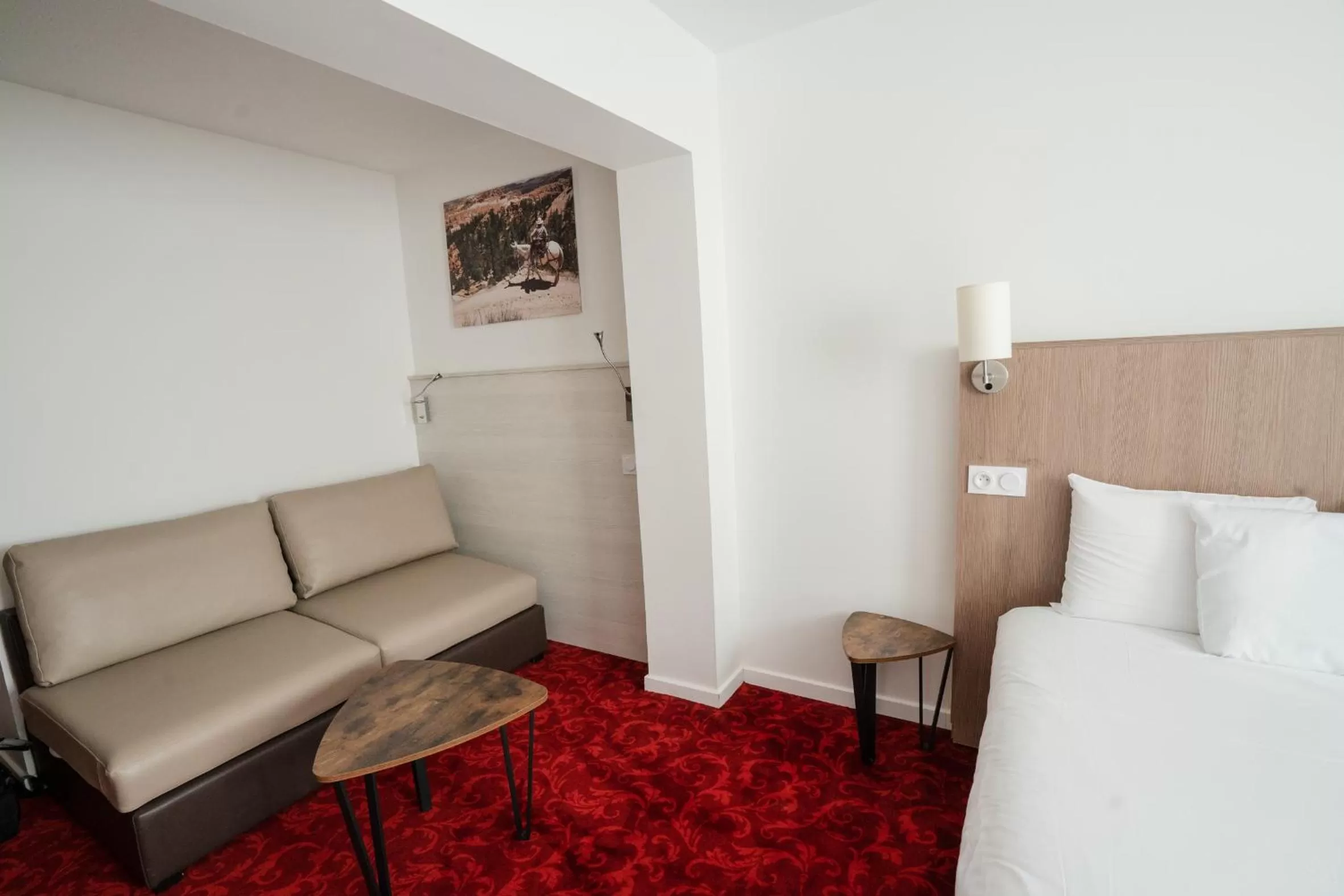 Bedroom, Bed in Brit Hotel Essentiel Cholet