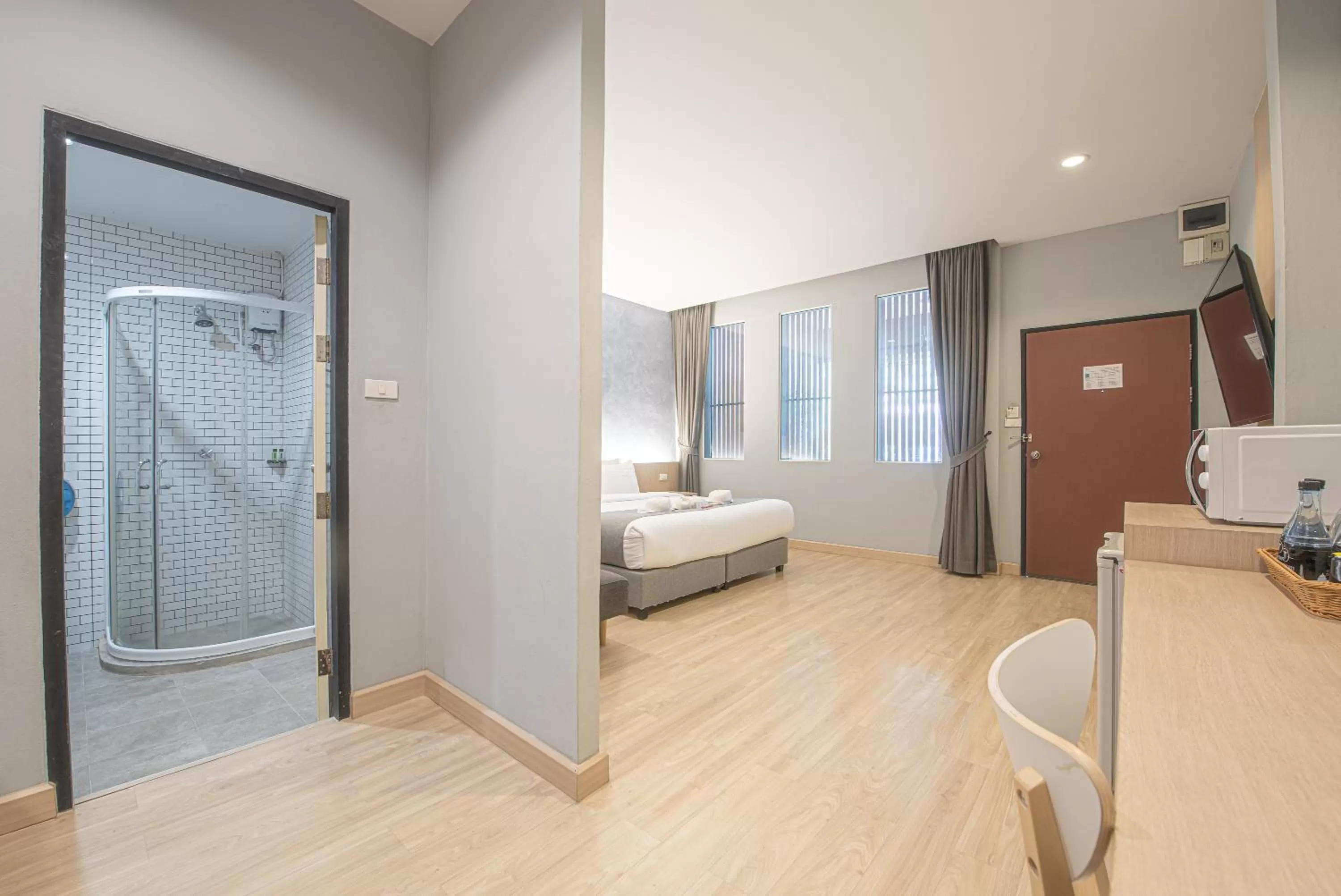 Photo of the whole room, Bed in Tarnsiri Boutique Resort