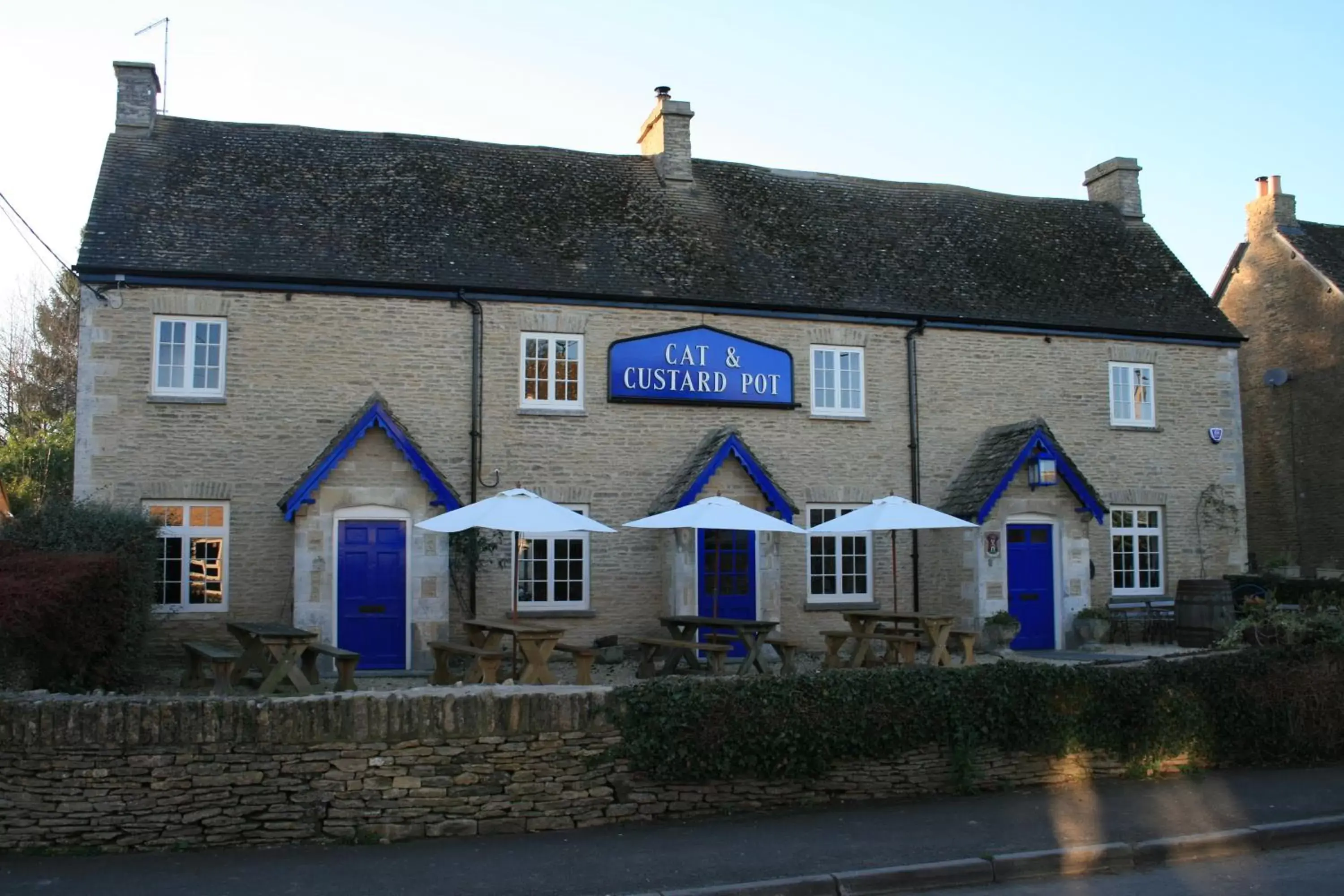 Property Building in Cat and Custard Pot Inn