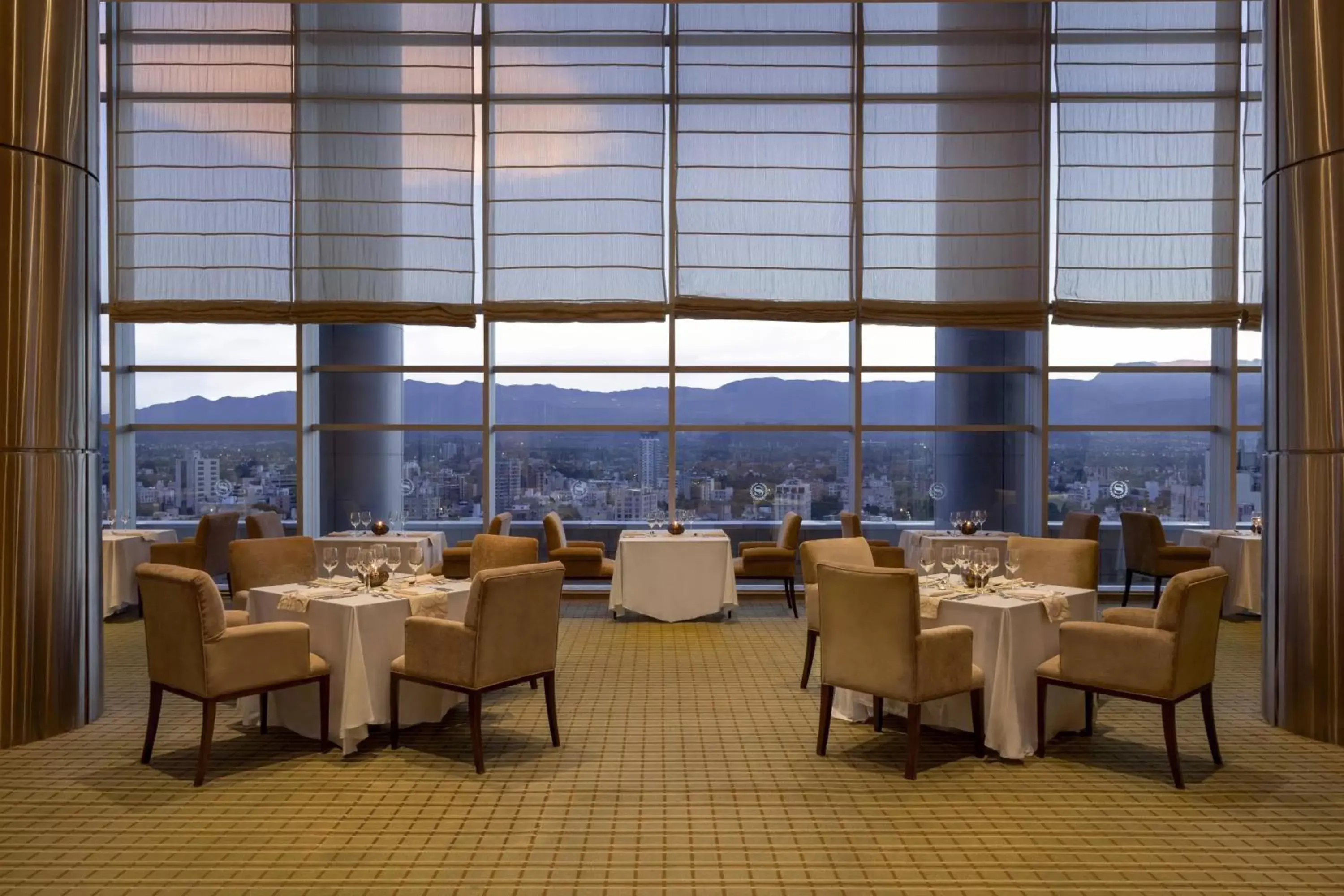 Restaurant/Places to Eat in Sheraton Mendoza Hotel