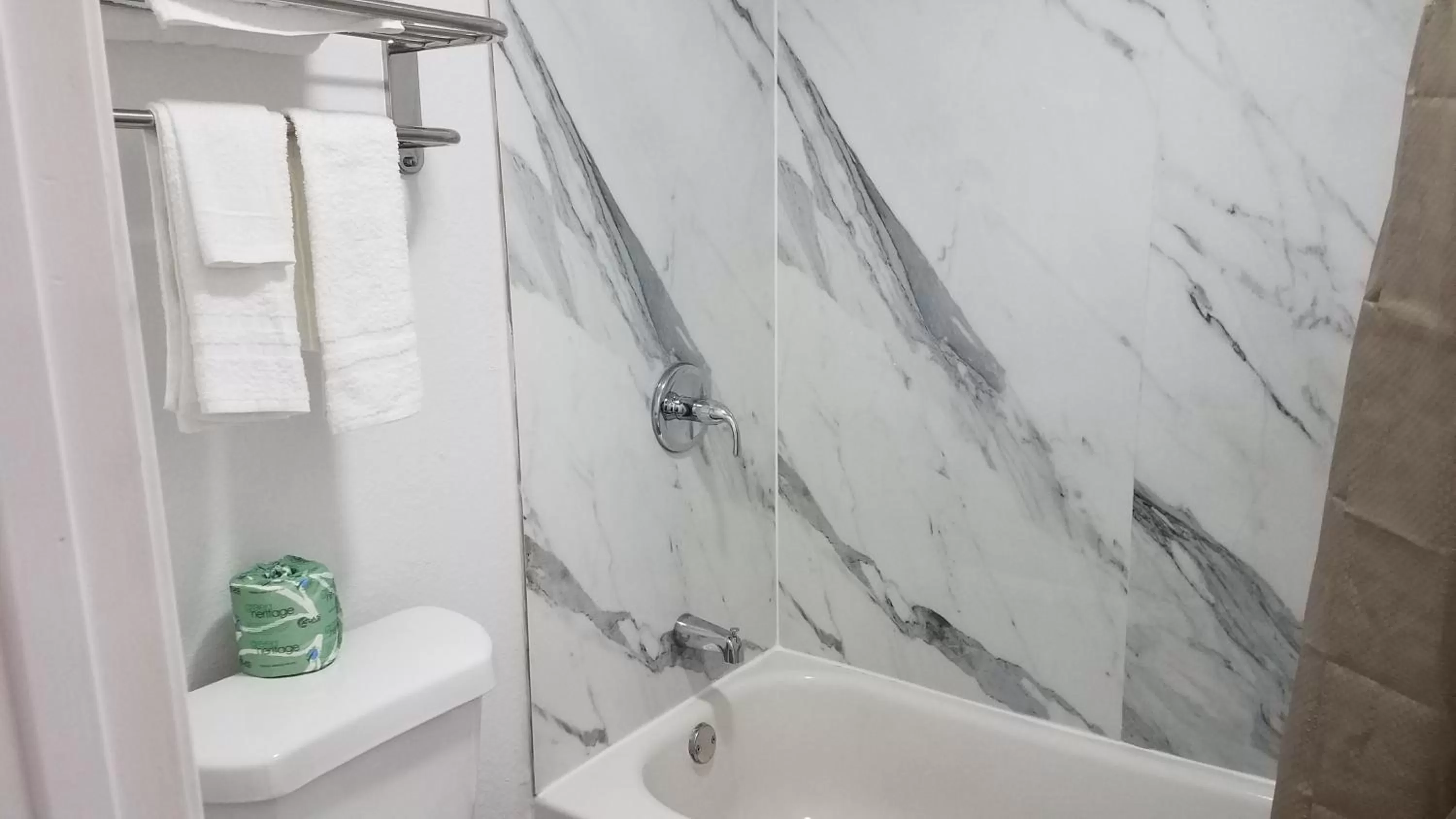 Bathroom in Motel 6-Alma, AR