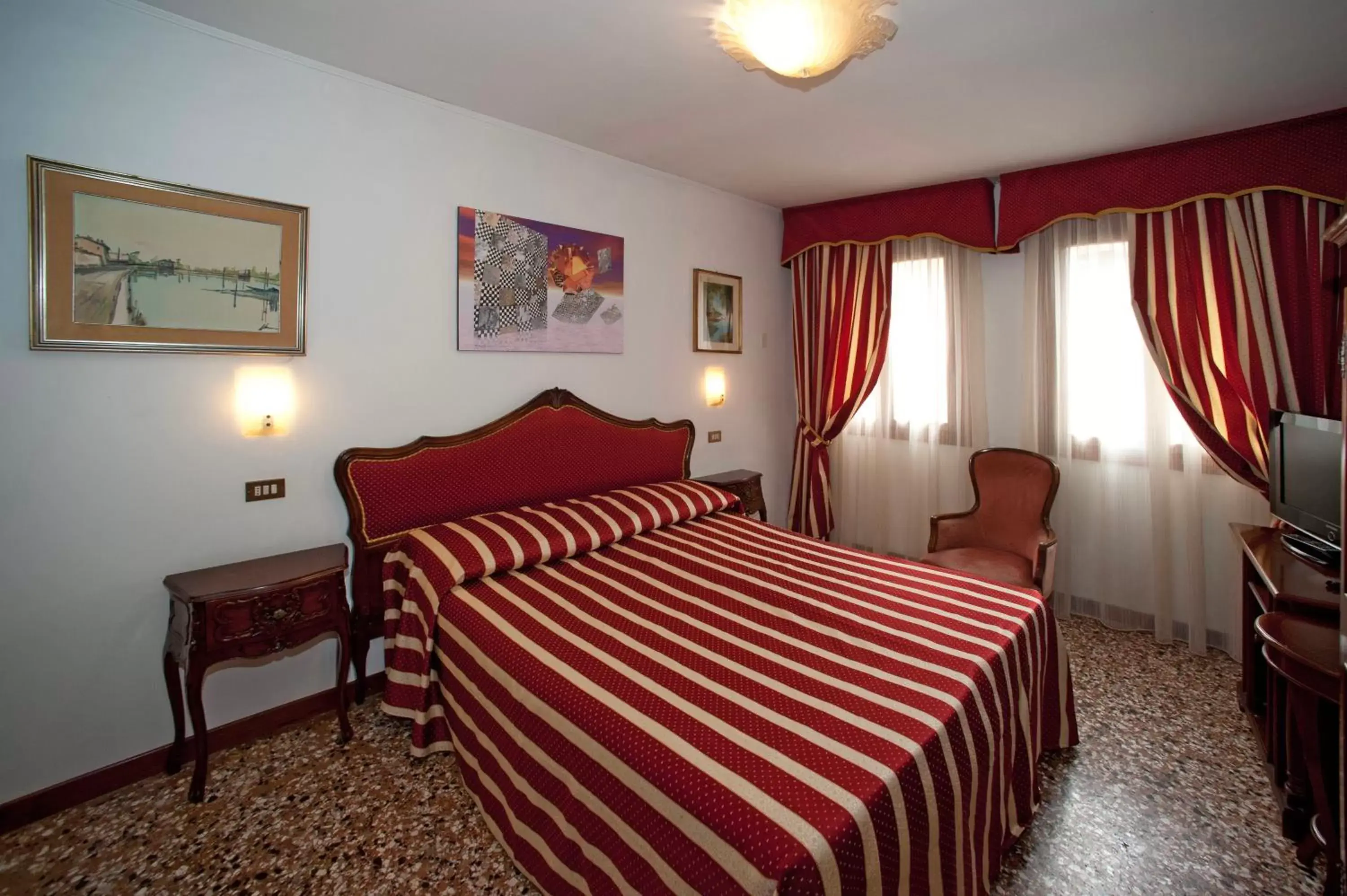 Bedroom, Bed in Hotel Fontana Bedroom, Bed in Hotel Fontana