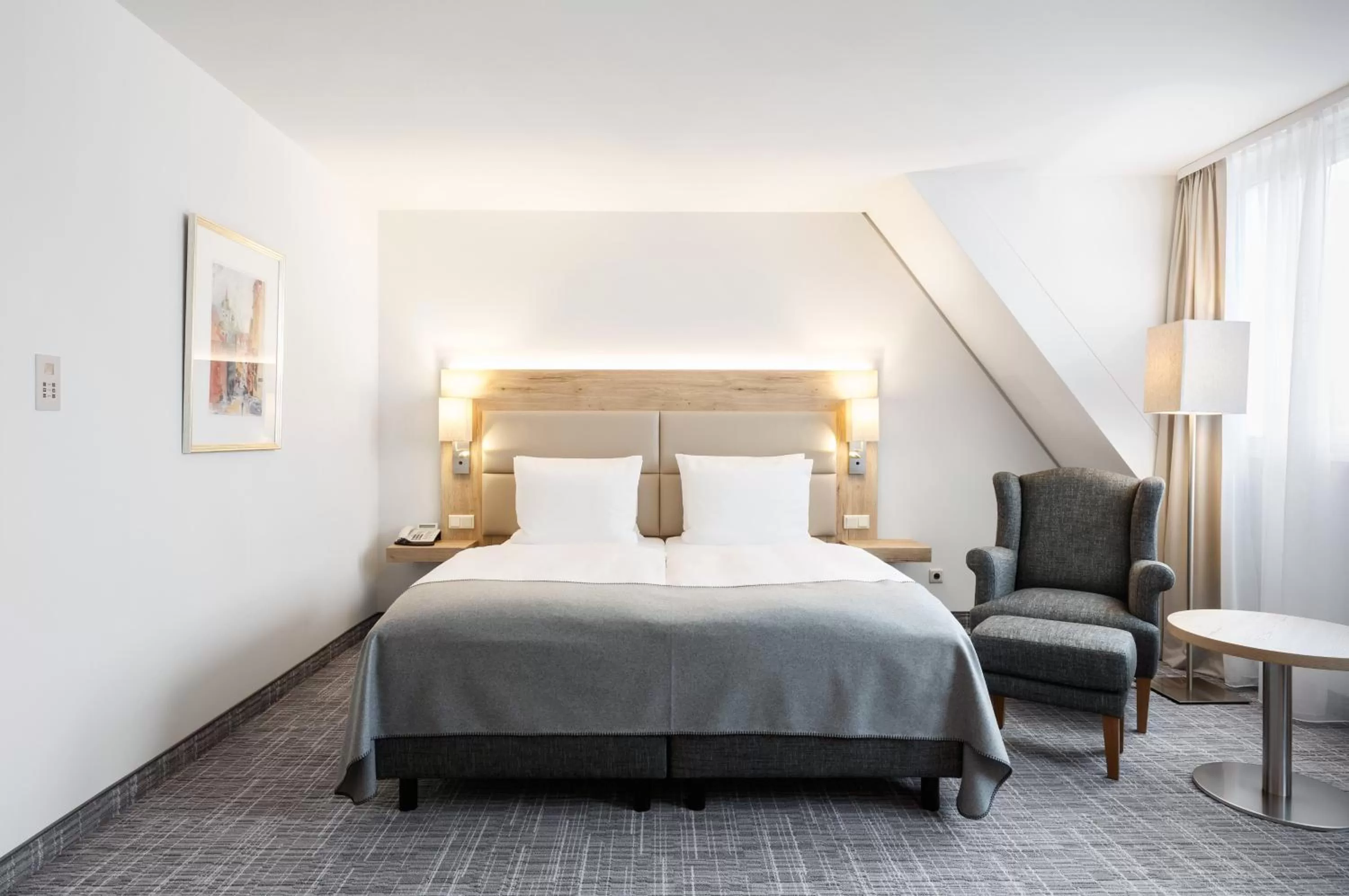 Photo of the whole room, Bed in Holiday Inn Nürnberg City Centre by IHG