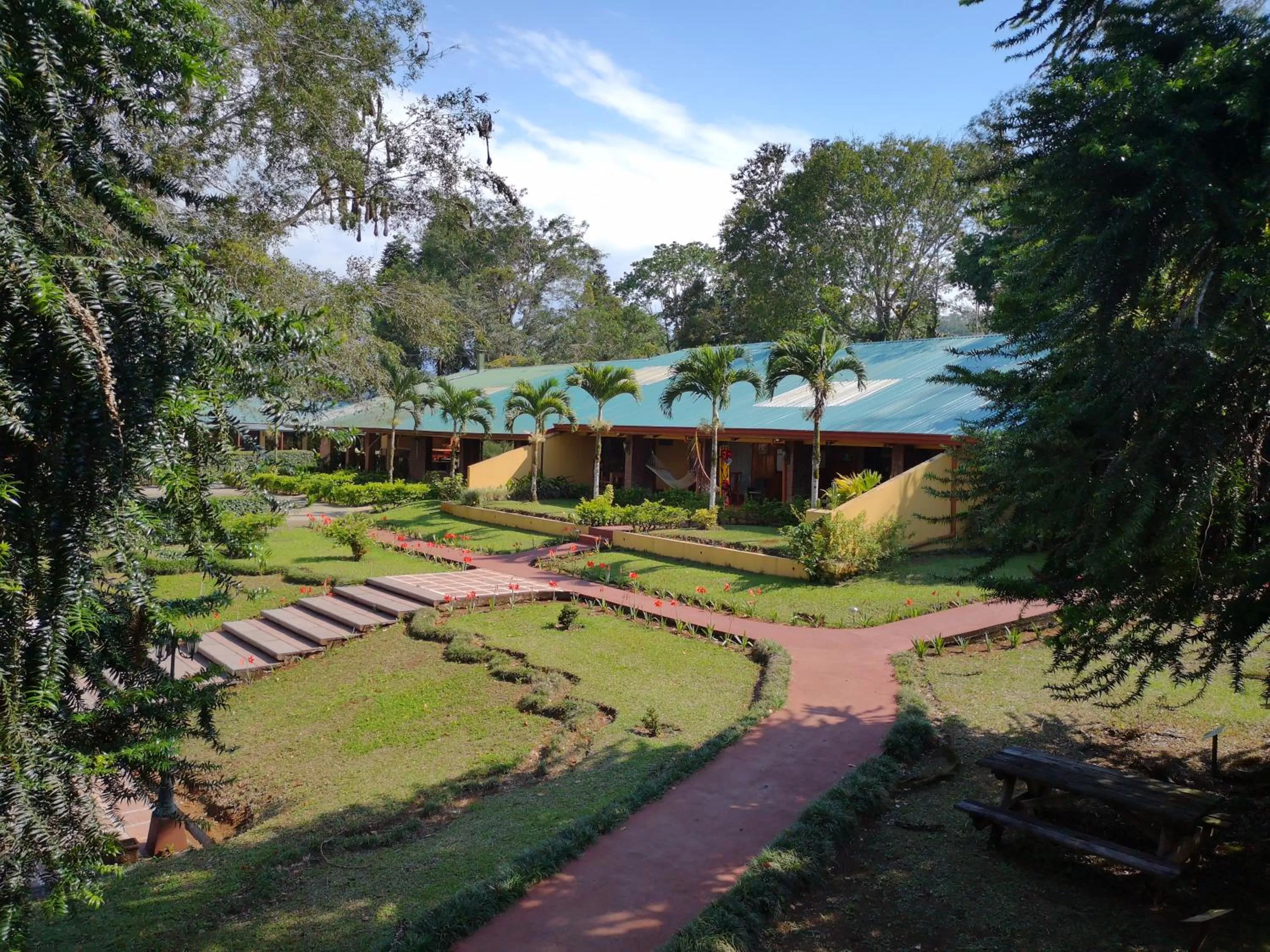 Facade/entrance in Hotel Villa Florencia