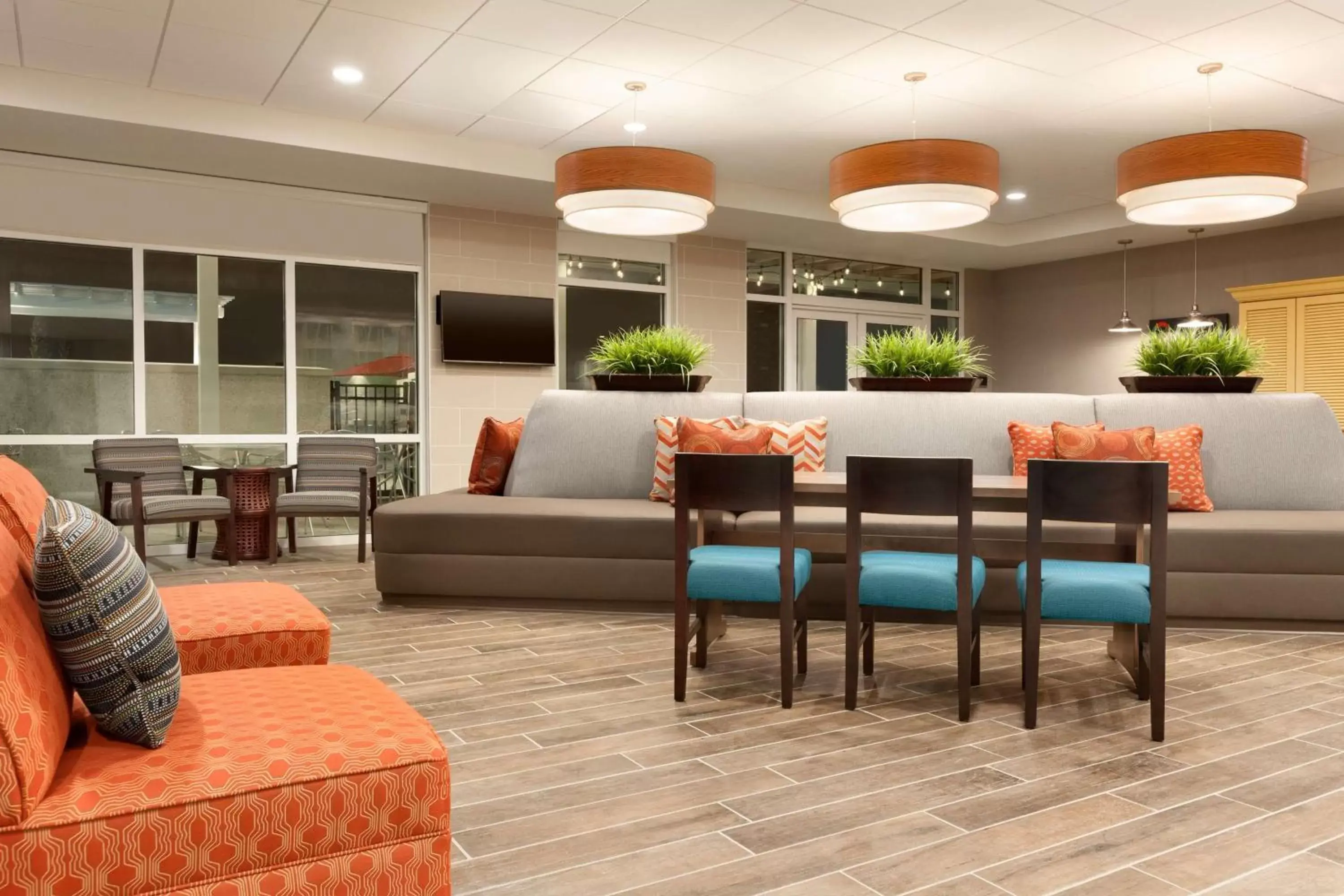 Breakfast, Lobby/Reception in Home2 Suites By Hilton Mt Pleasant Charleston