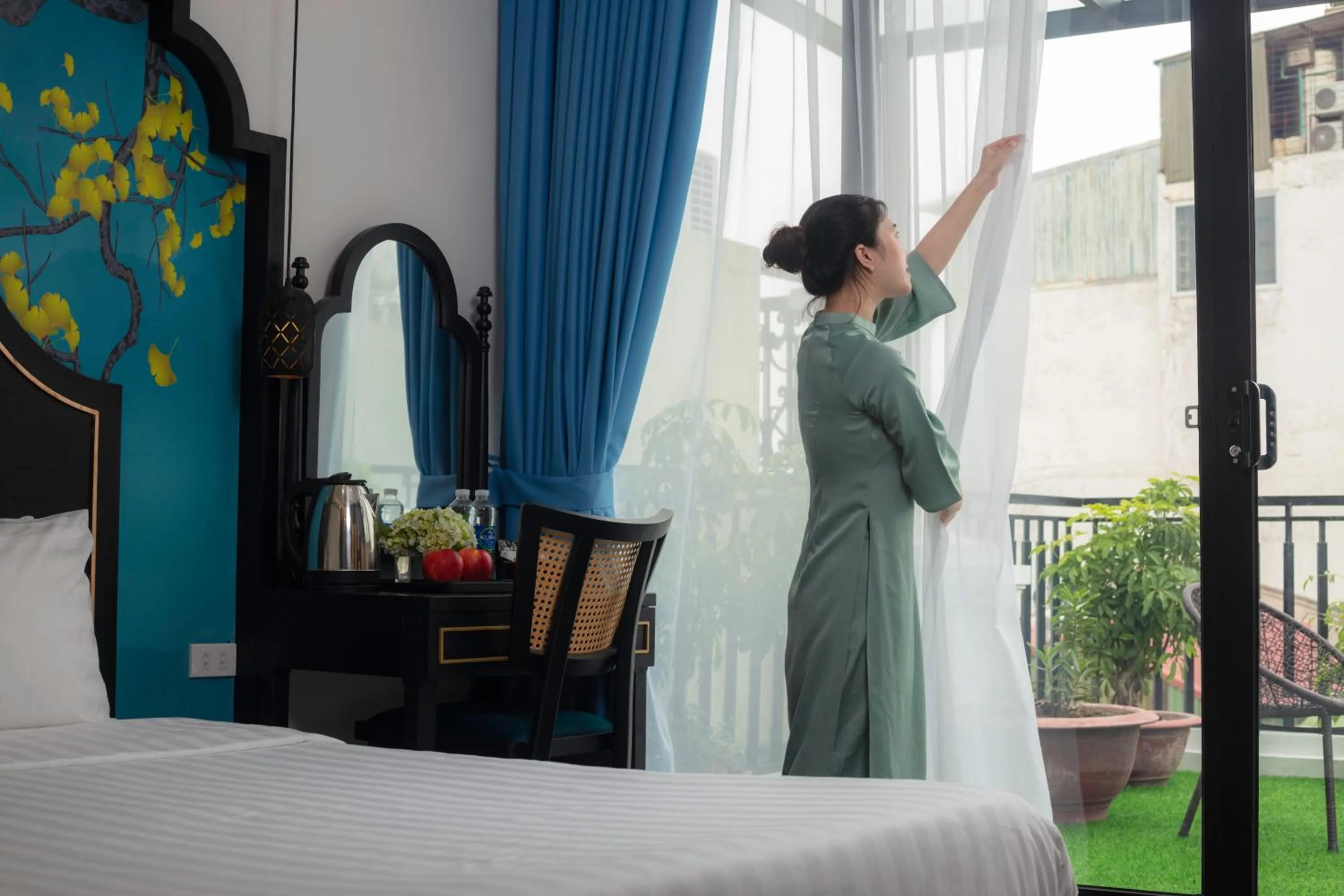 View (from property/room), Bed in Queen Light Hotel - Ha Noi Old Quater