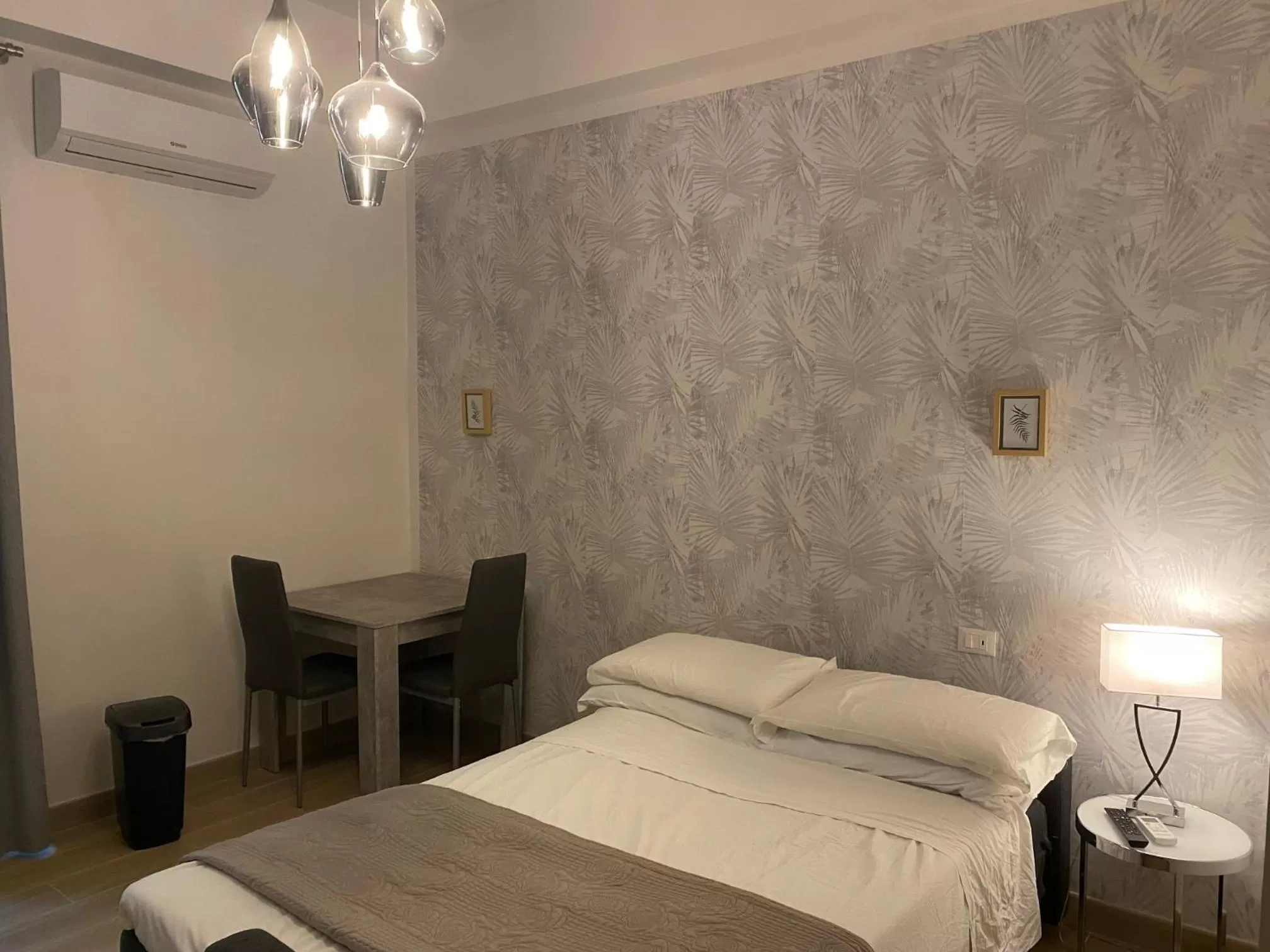 Bed in Relais Roma Vaticano - METRO station Ottaviano