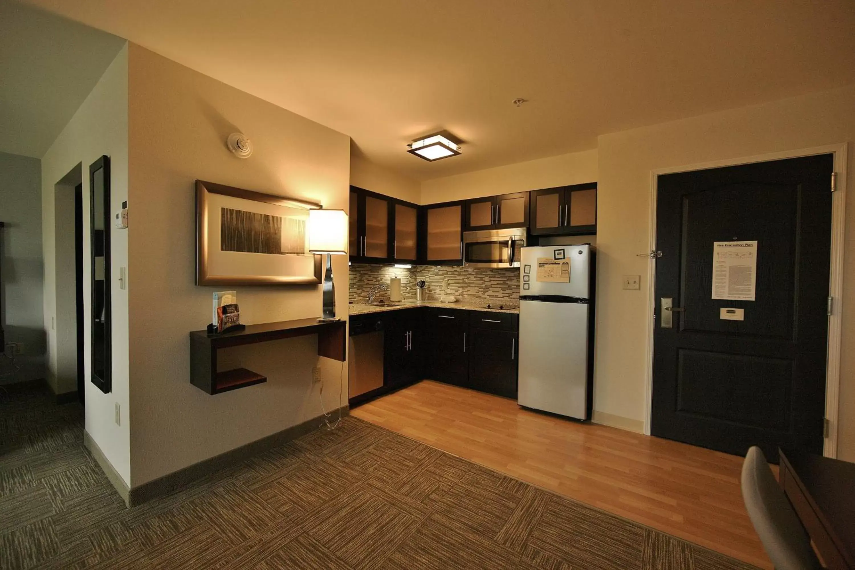 Photo of the whole room, Kitchen/Kitchenette in Staybridge Suites Syracuse Liverpool, an IHG Hotel