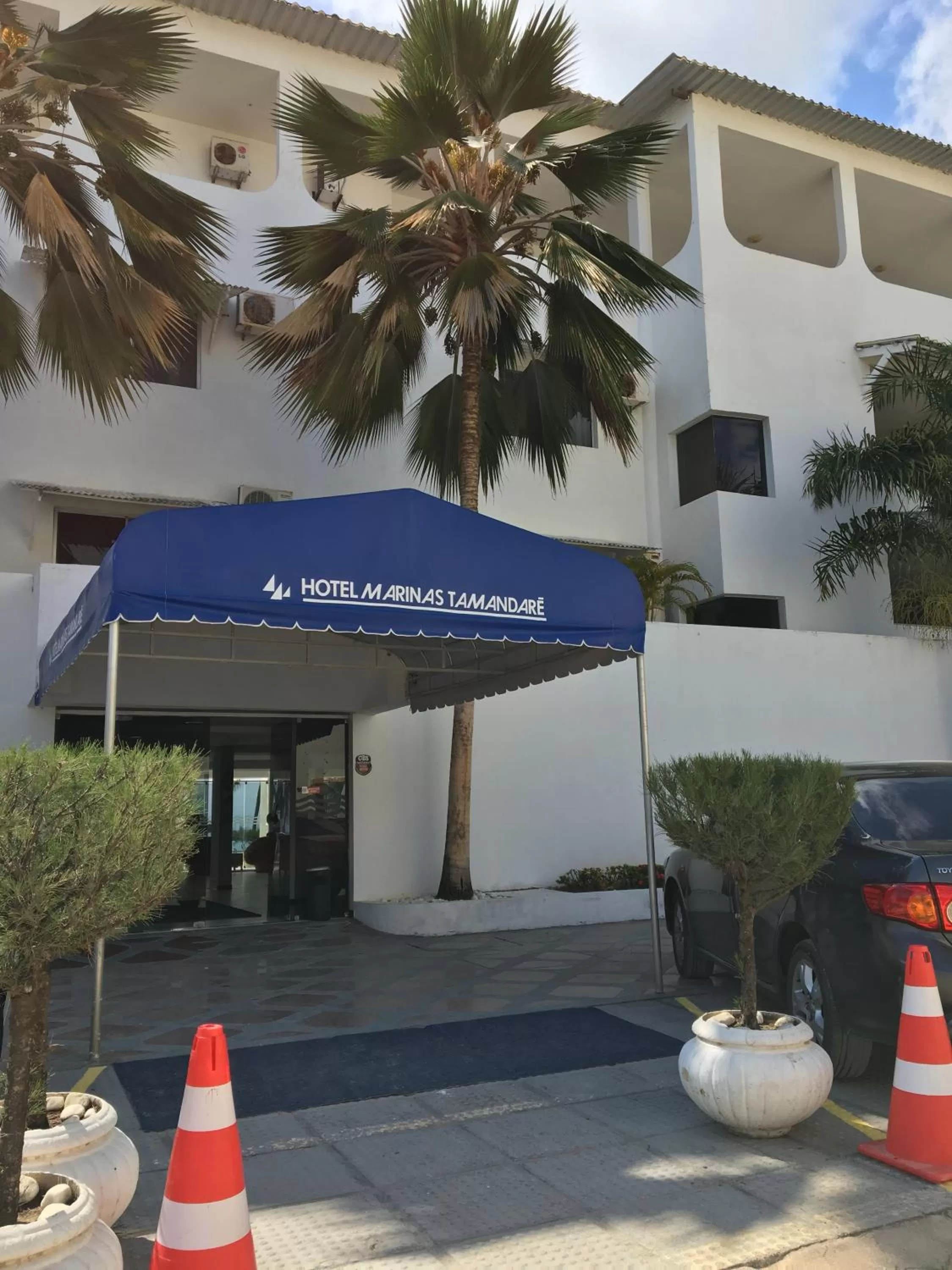 Facade/entrance, Property Building in Praia dos Carneiros apart beira-mar