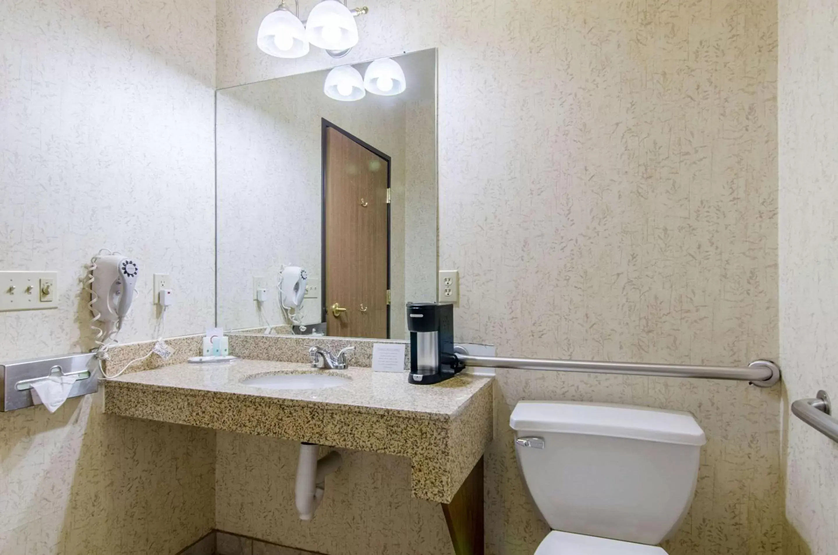 Bathroom in Quality Inn Junction City near Fort Riley