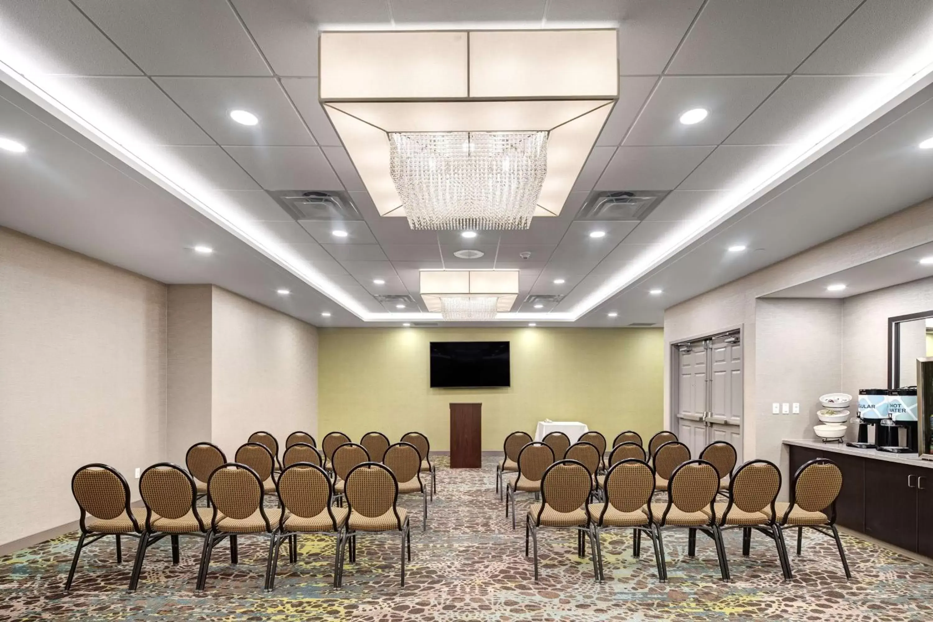 Meeting/conference room in Hilton Garden Inn Halifax Airport