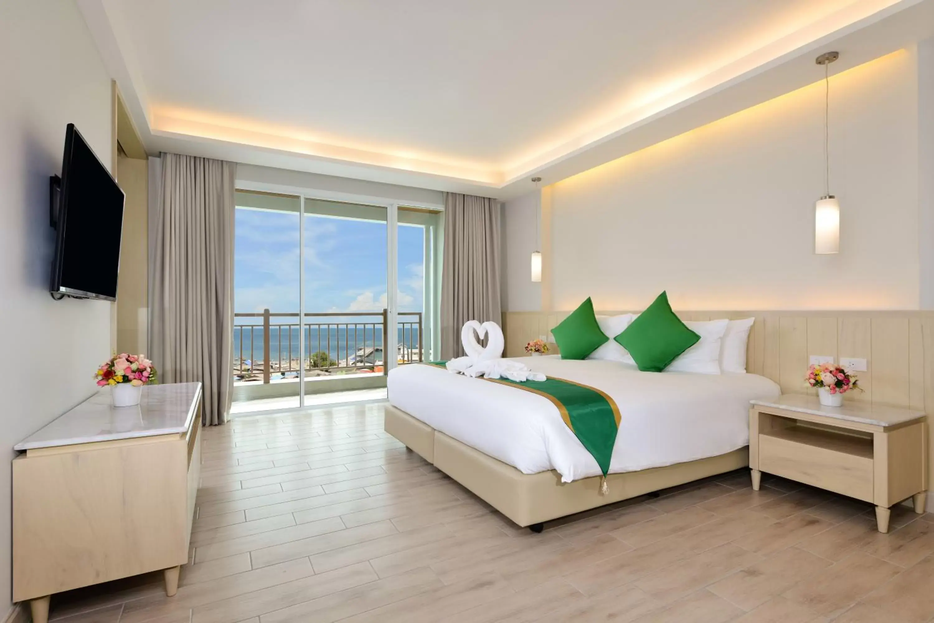 Bedroom in Hisea Huahin Hotel - SHA Extra Plus